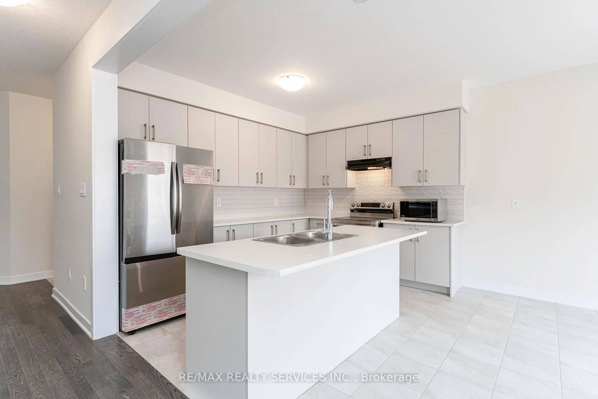 Photo 10 of Unit CRES, 82 Starboard Crescent, Welland, Dain City — HOMEH