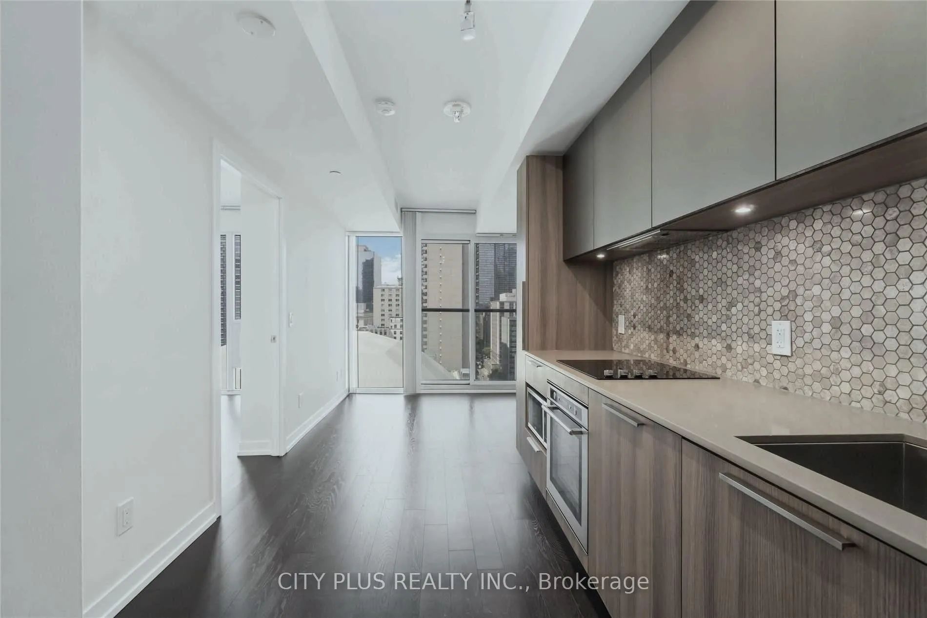 Front of Unit 1805, 85 Wood Street S
