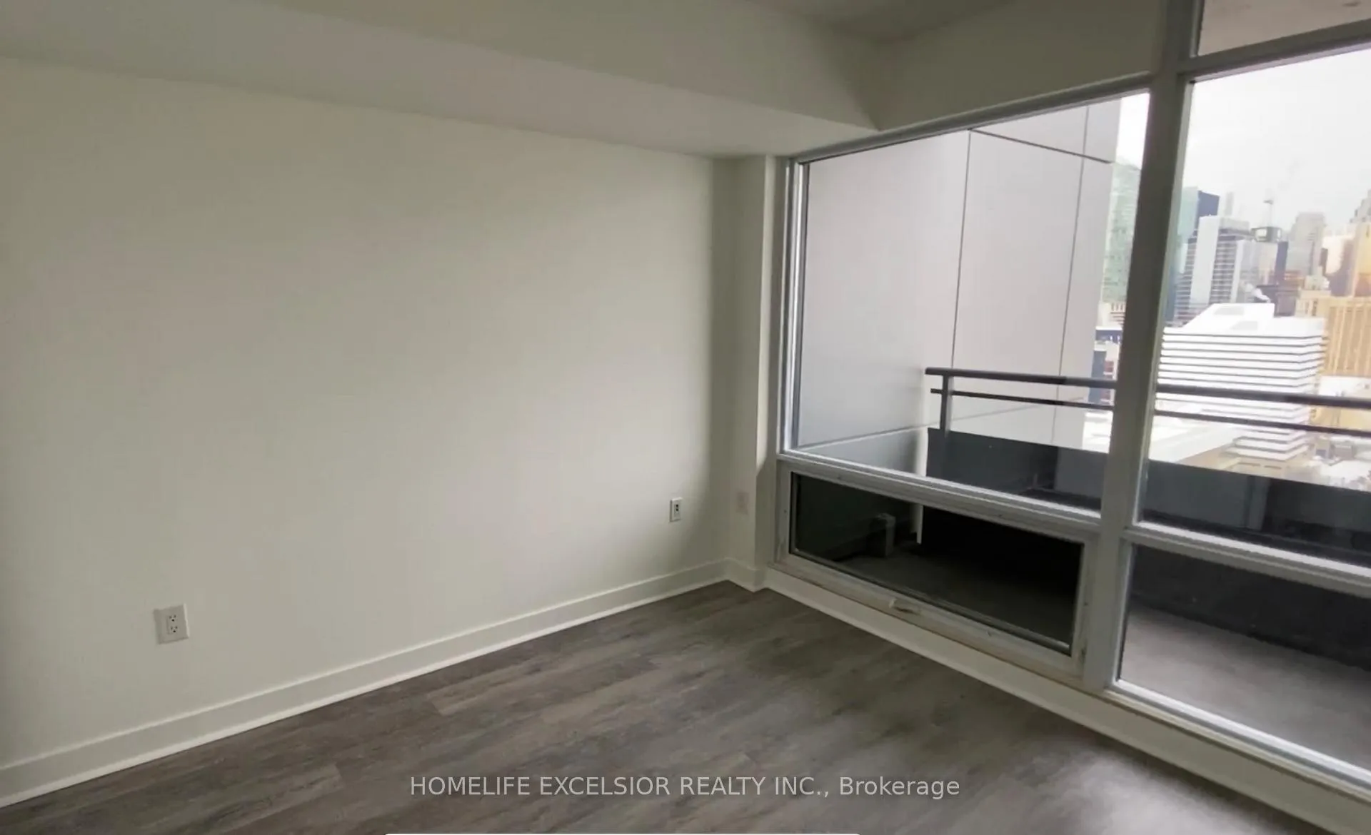 Photo 5 of Unit 3203, 25 Telegram Mews, Toronto, Waterfront Communities — HOMEH
