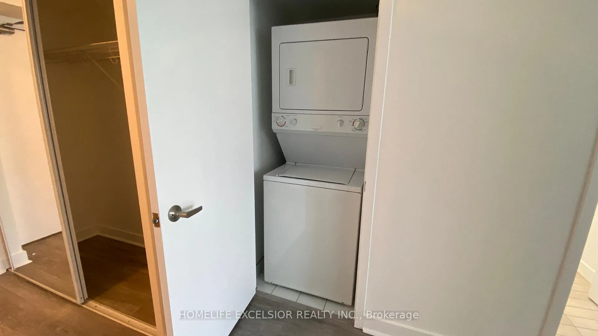 Photo 9 of Unit 3203, 25 Telegram Mews, Toronto, Waterfront Communities — HOMEH