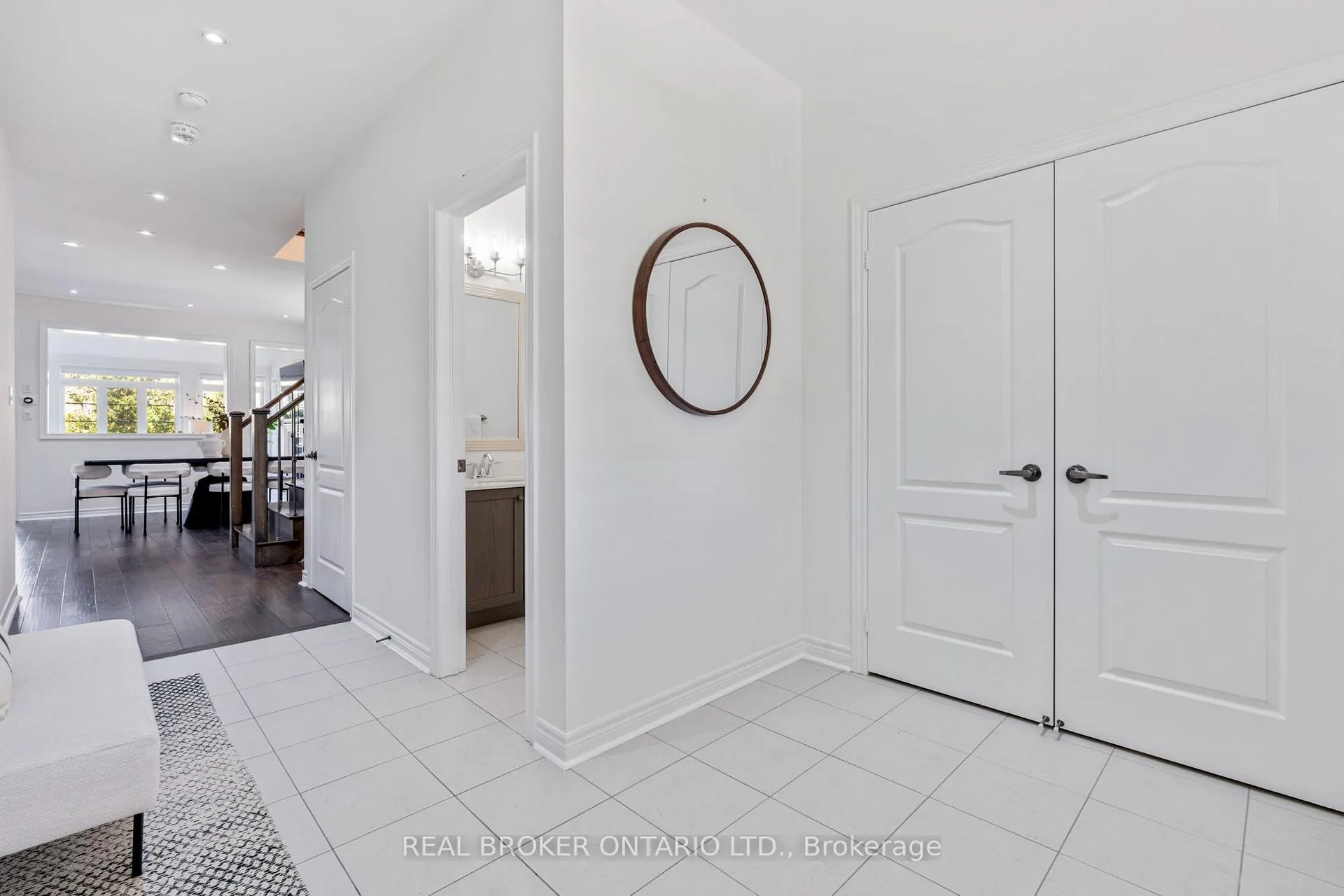 Photo 7 of 4 Mugford Crescent, Brampton, Bram West — HOMEH
