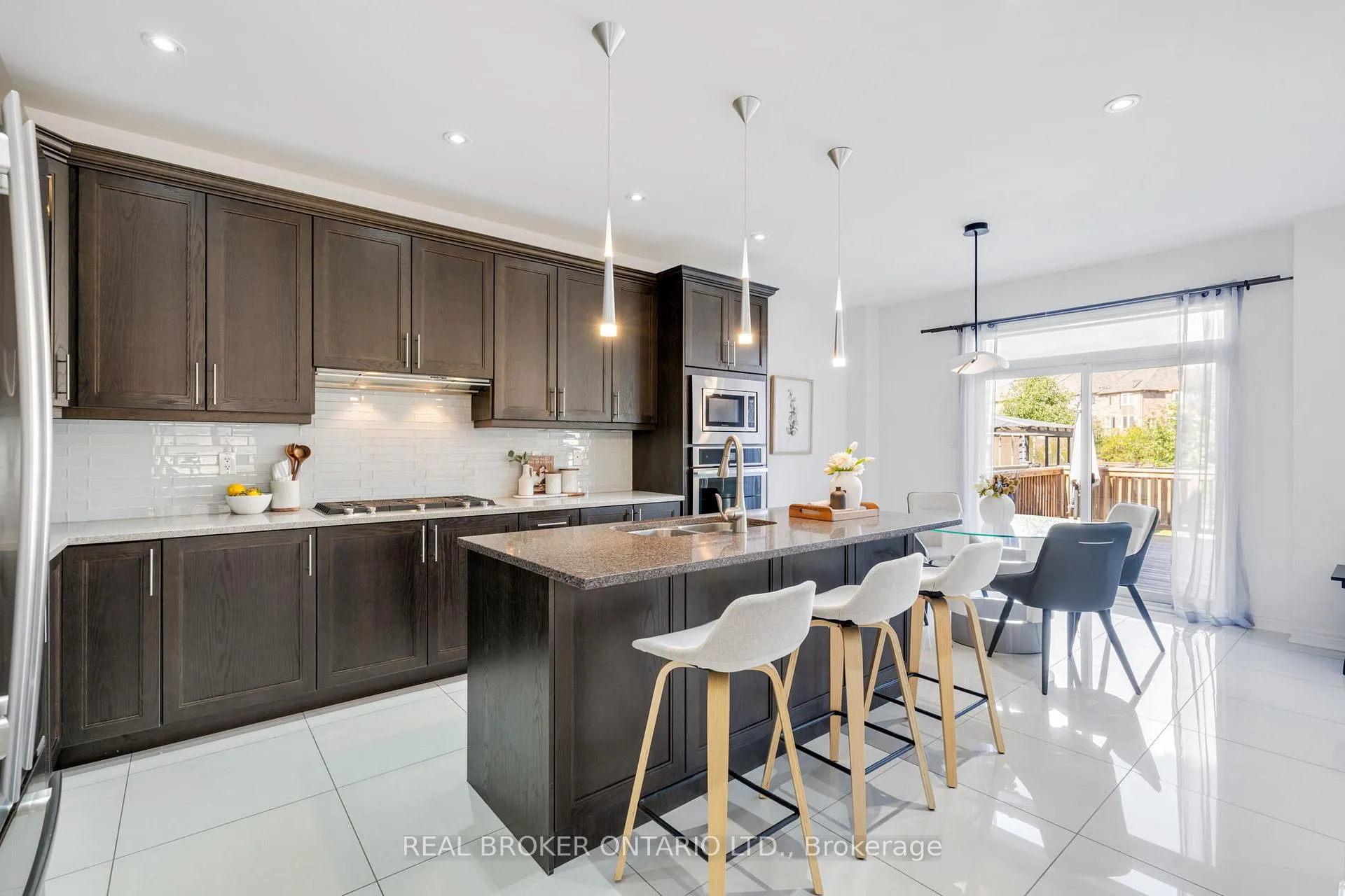 Photo 16 of 4 Mugford Crescent, Brampton, Bram West — HOMEH