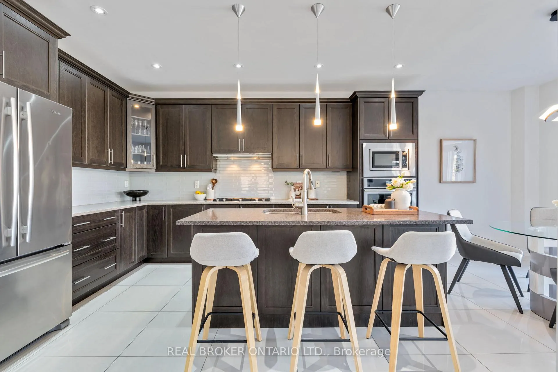 Photo 17 of 4 Mugford Crescent, Brampton, Bram West — HOMEH