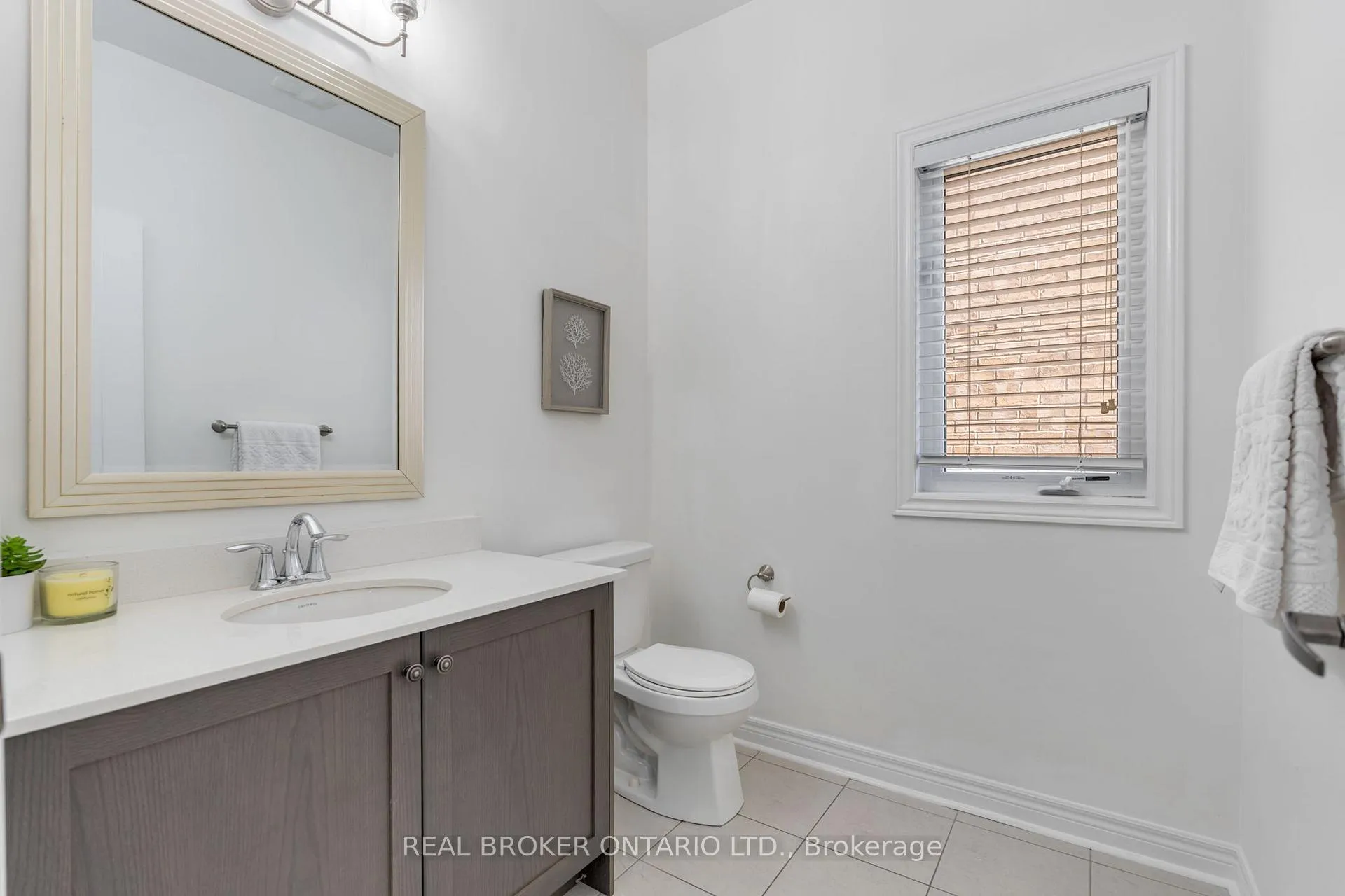 Photo 22 of 4 Mugford Crescent, Brampton, Bram West — HOMEH