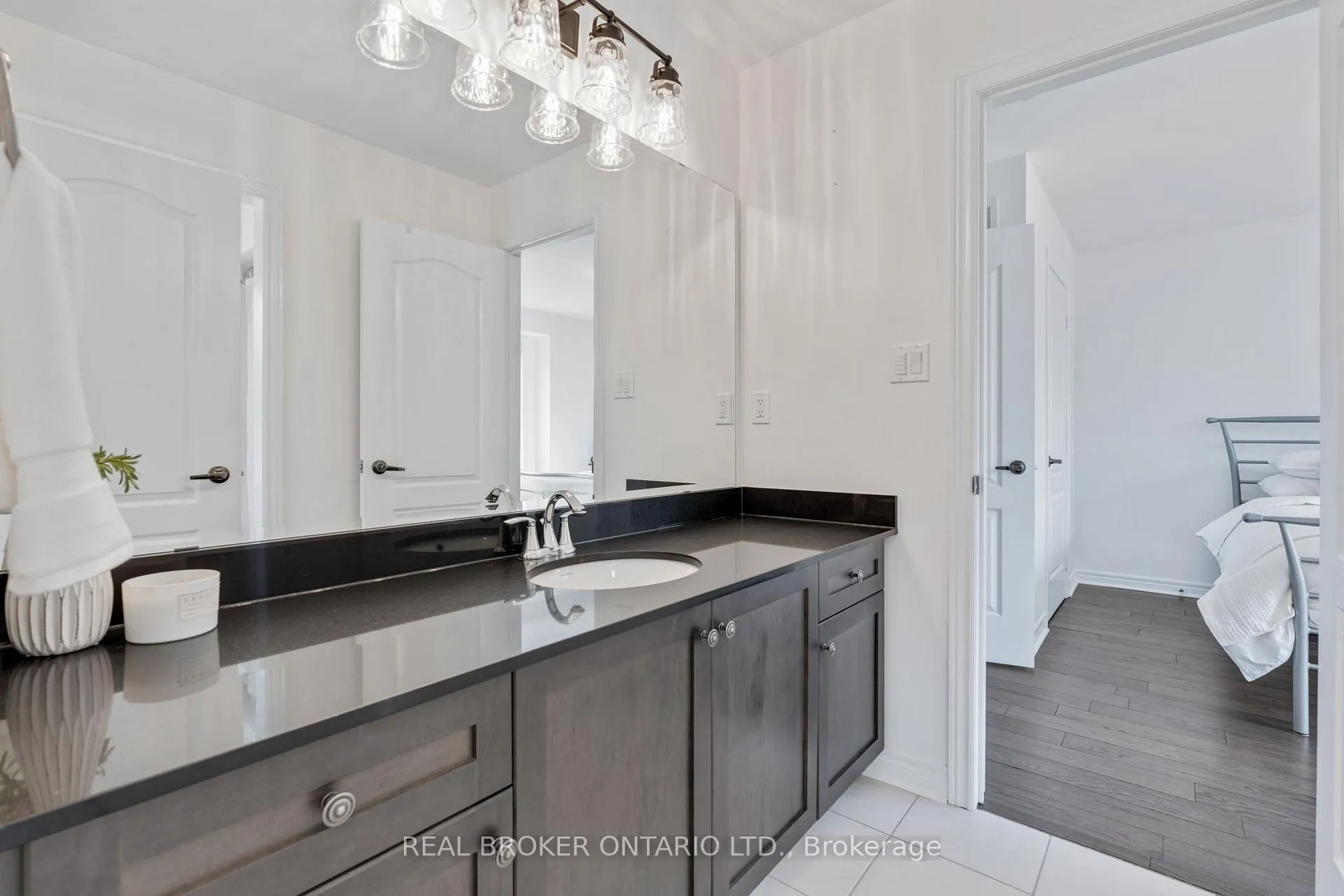 Photo 26 of 4 Mugford Crescent, Brampton, Bram West — HOMEH