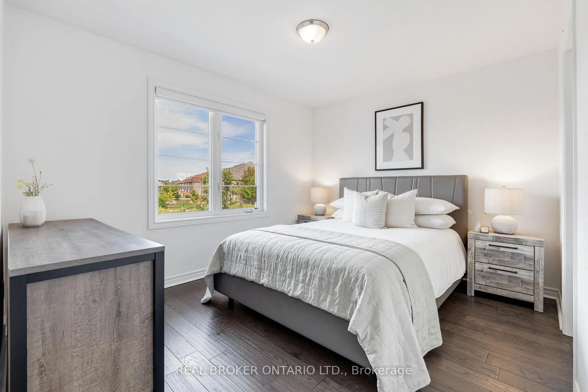 Photo 33 of 4 Mugford Crescent, Brampton, Bram West — HOMEH