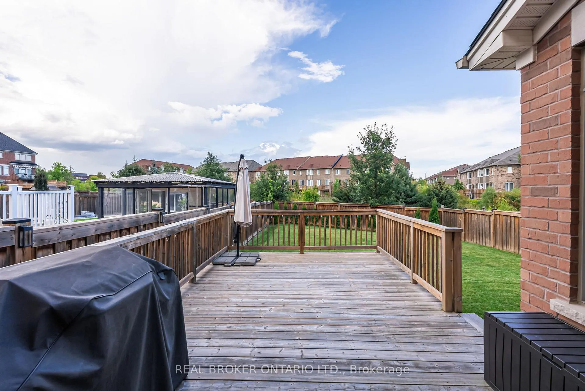 Photo 38 of 4 Mugford Crescent, Brampton, Bram West — HOMEH