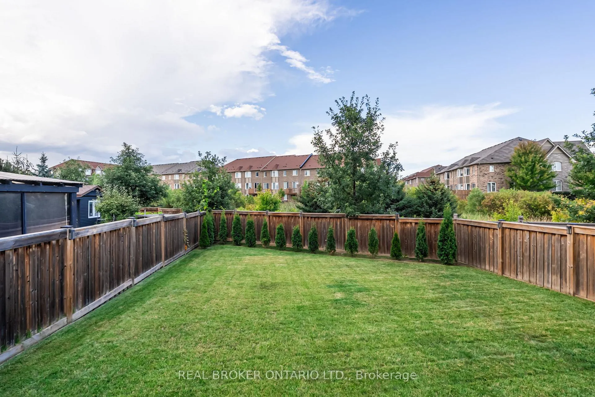 Photo 39 of 4 Mugford Crescent, Brampton, Bram West — HOMEH
