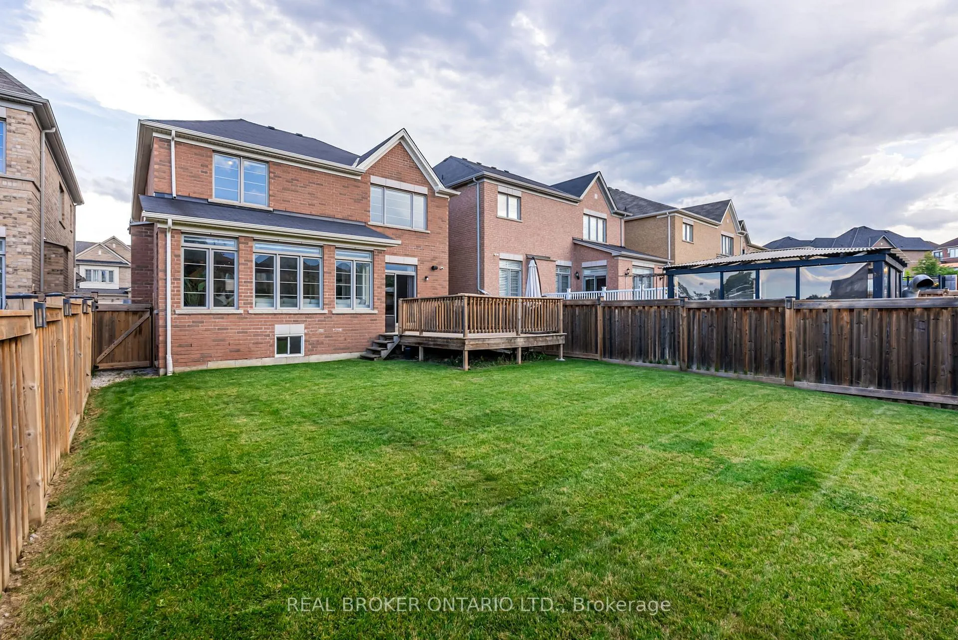 Photo 43 of 4 Mugford Crescent, Brampton, Bram West — HOMEH