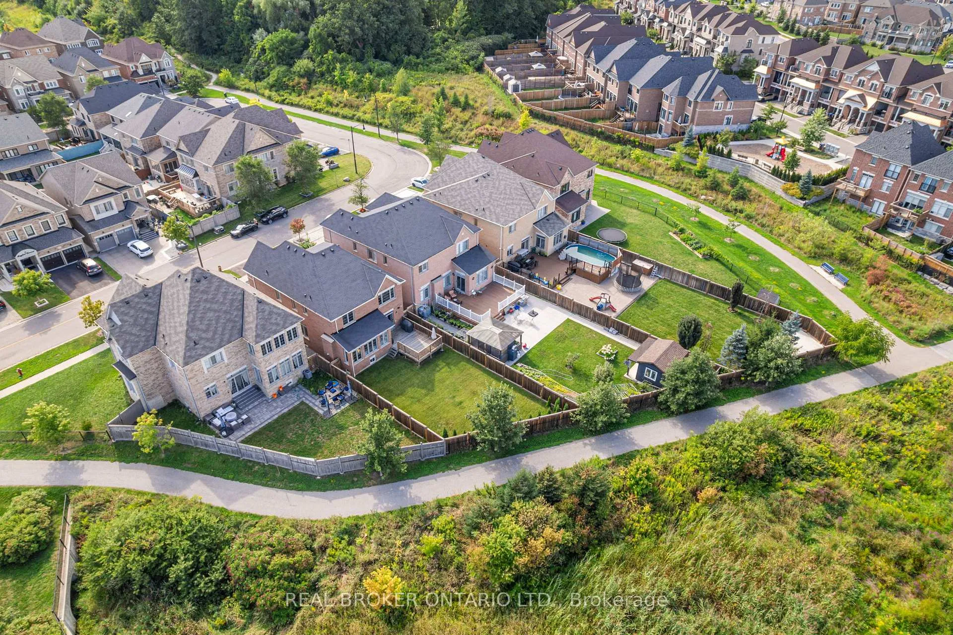 Photo 44 of 4 Mugford Crescent, Brampton, Bram West — HOMEH