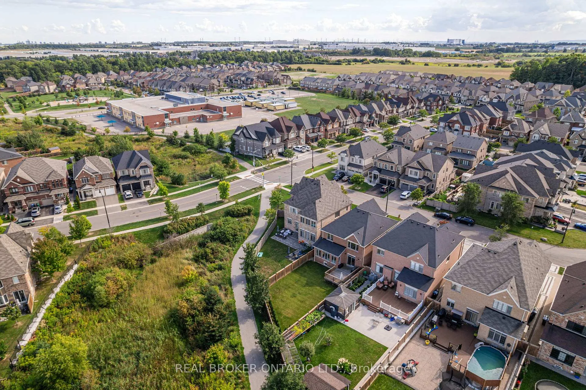 Photo 45 of 4 Mugford Crescent, Brampton, Bram West — HOMEH