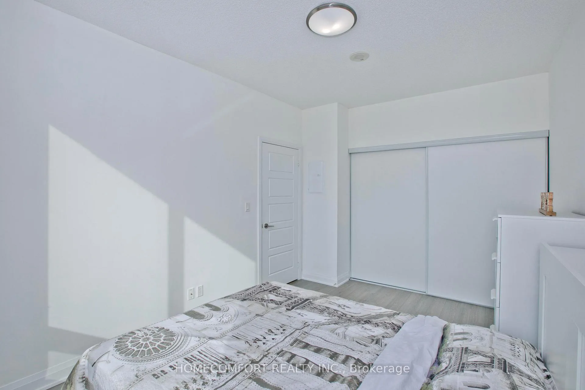 Photo 15 of Unit 815, 15 Water Walk Drive, Markham, Unionville — HOMEH