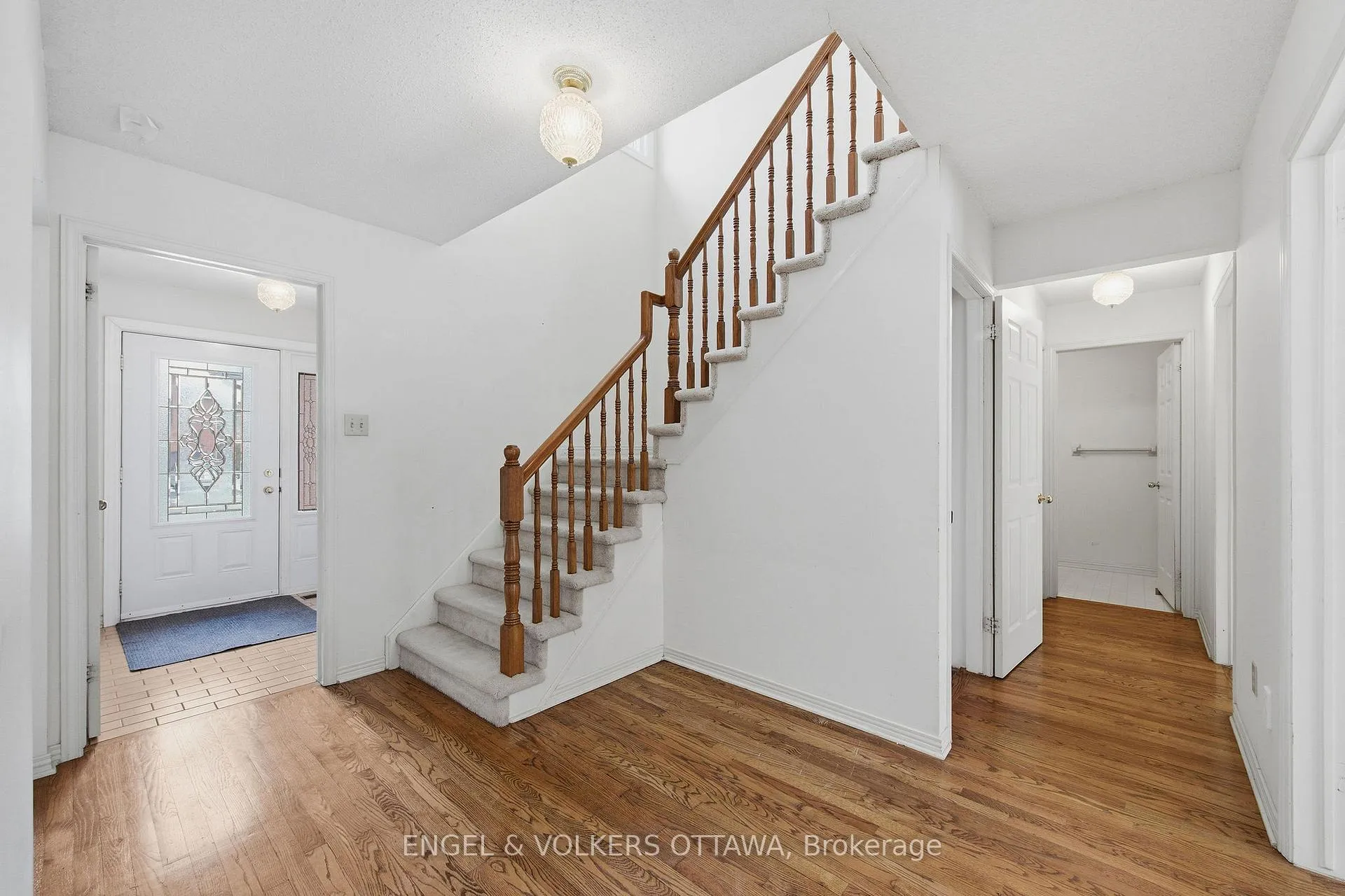 Photo 5 of 591 Merkley Drive, Ottawa, Fallingbrook/Pineridge — HOMEH
