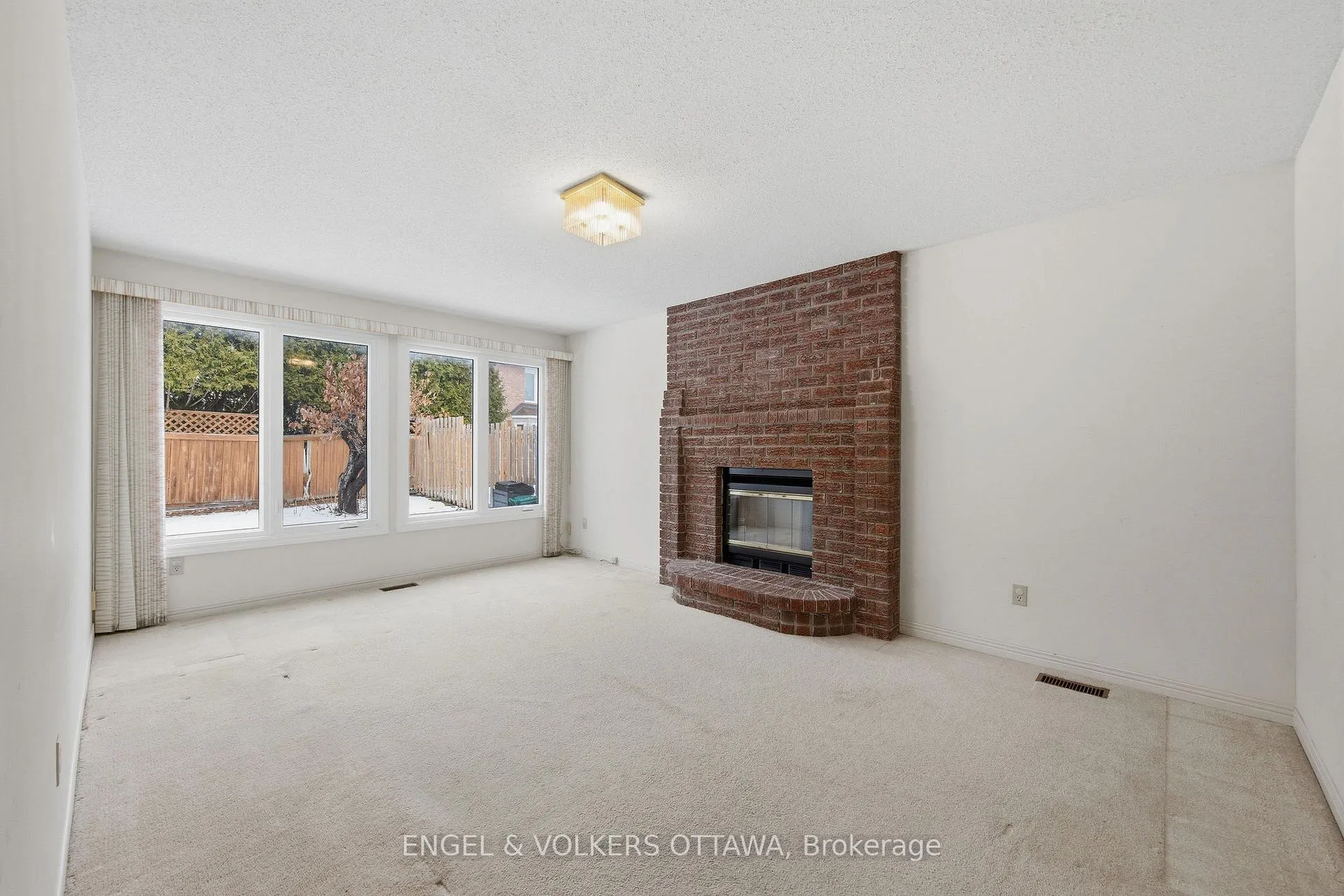 Photo 6 of 591 Merkley Drive, Ottawa, Fallingbrook/Pineridge — HOMEH