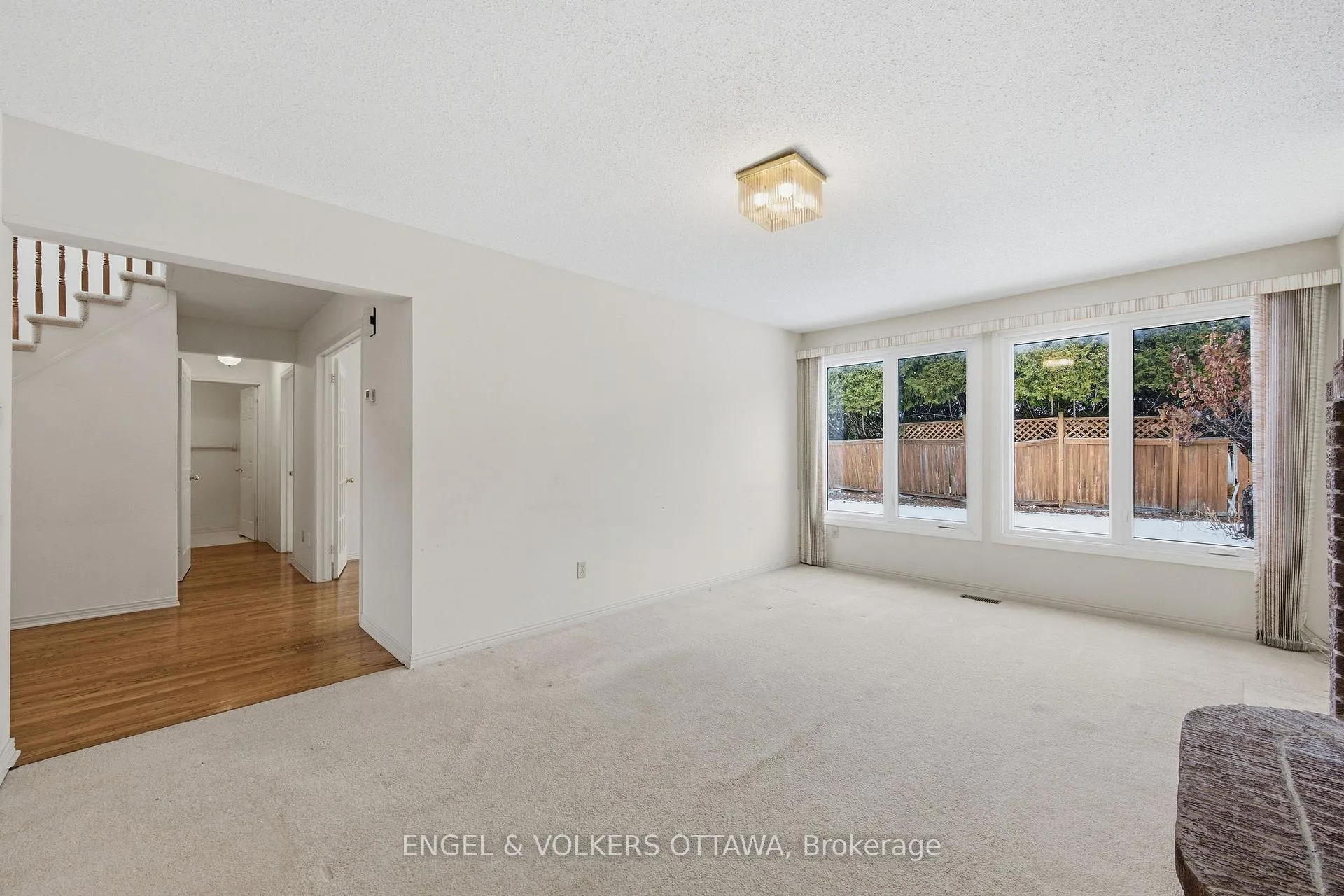 Photo 7 of 591 Merkley Drive, Ottawa, Fallingbrook/Pineridge — HOMEH