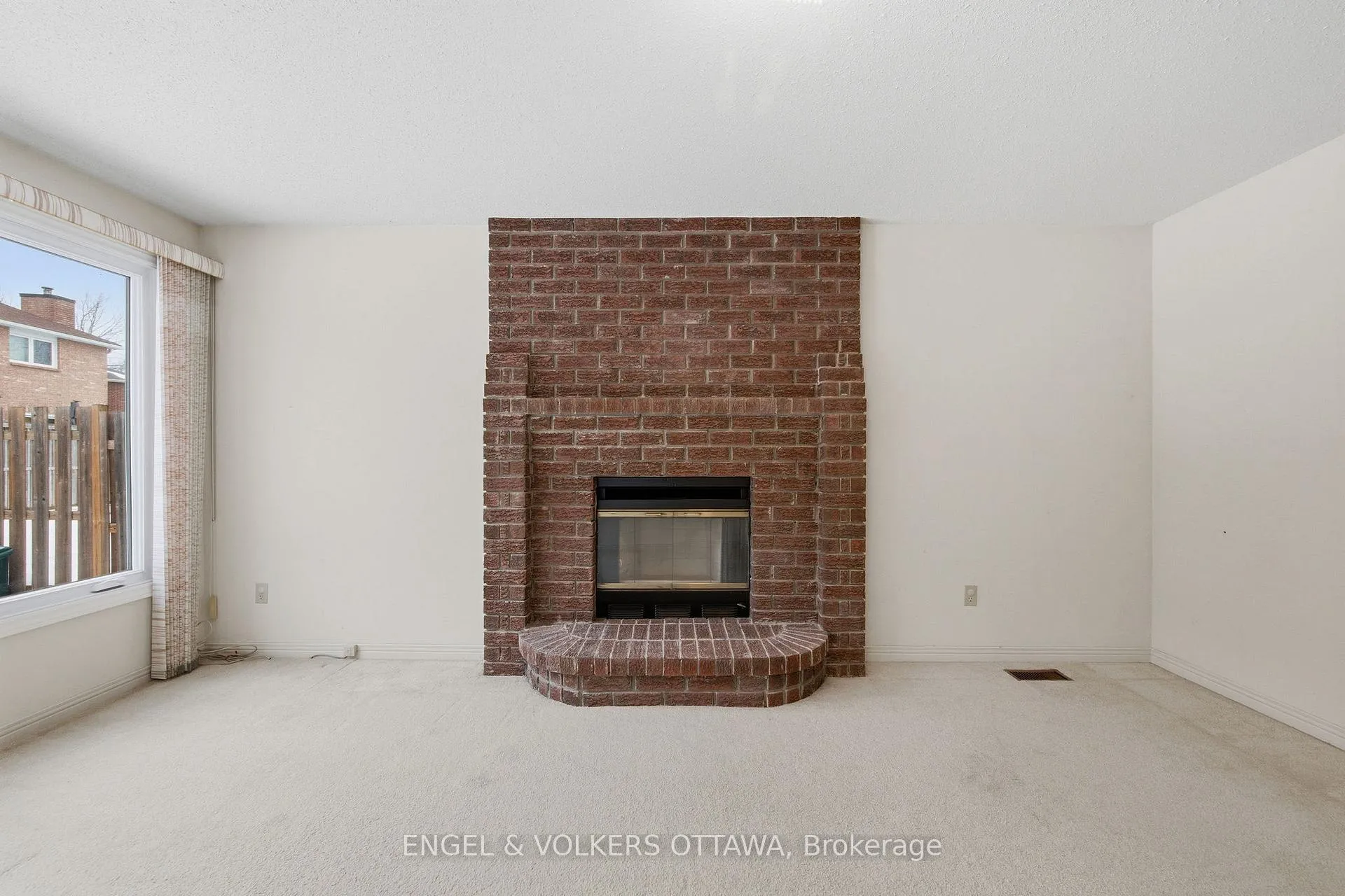 Photo 8 of 591 Merkley Drive, Ottawa, Fallingbrook/Pineridge — HOMEH