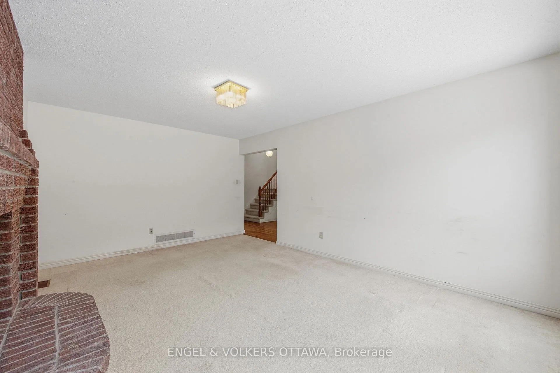 Photo 9 of 591 Merkley Drive, Ottawa, Fallingbrook/Pineridge — HOMEH