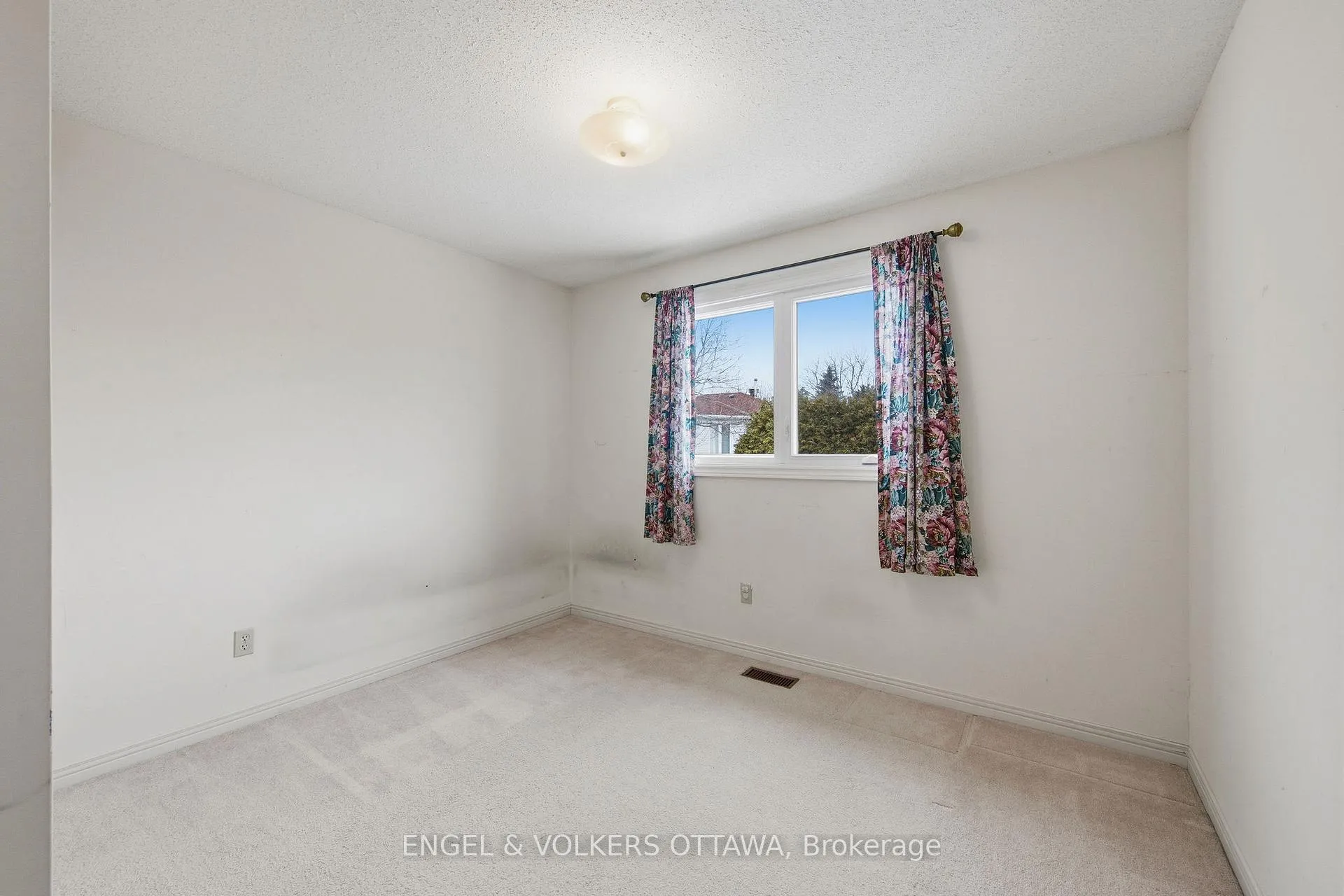 Photo 25 of 591 Merkley Drive, Ottawa, Fallingbrook/Pineridge — HOMEH