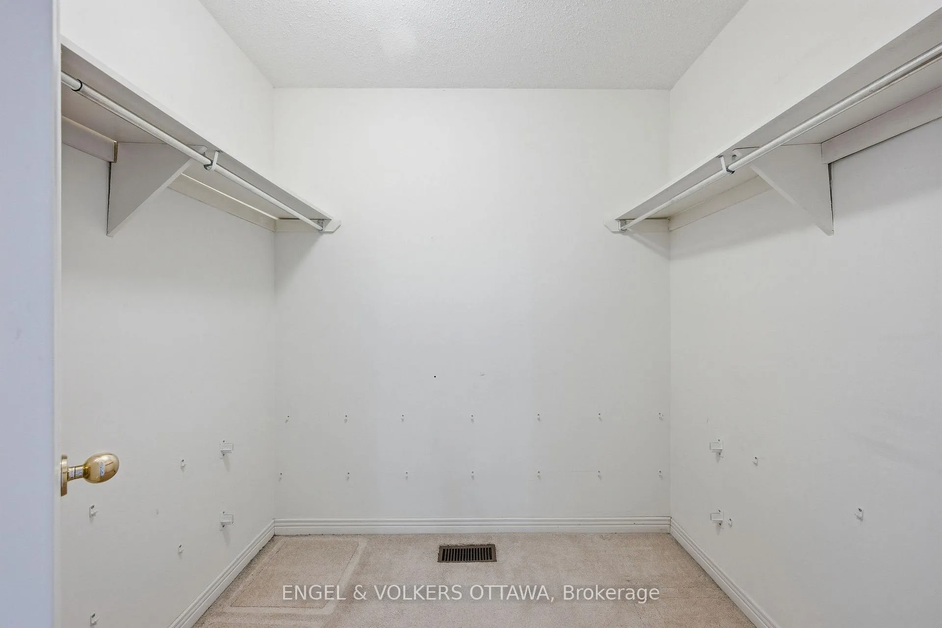 Photo 31 of 591 Merkley Drive, Ottawa, Fallingbrook/Pineridge — HOMEH