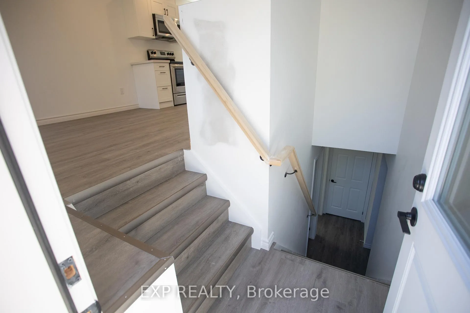 Photo 8 of Unit Unit C, 277 Grove Street, Barrie, Wellington — HOMEH