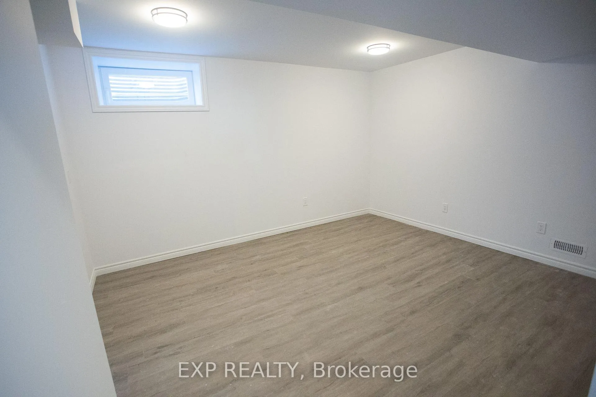 Photo 10 of Unit Unit C, 277 Grove Street, Barrie, Wellington — HOMEH