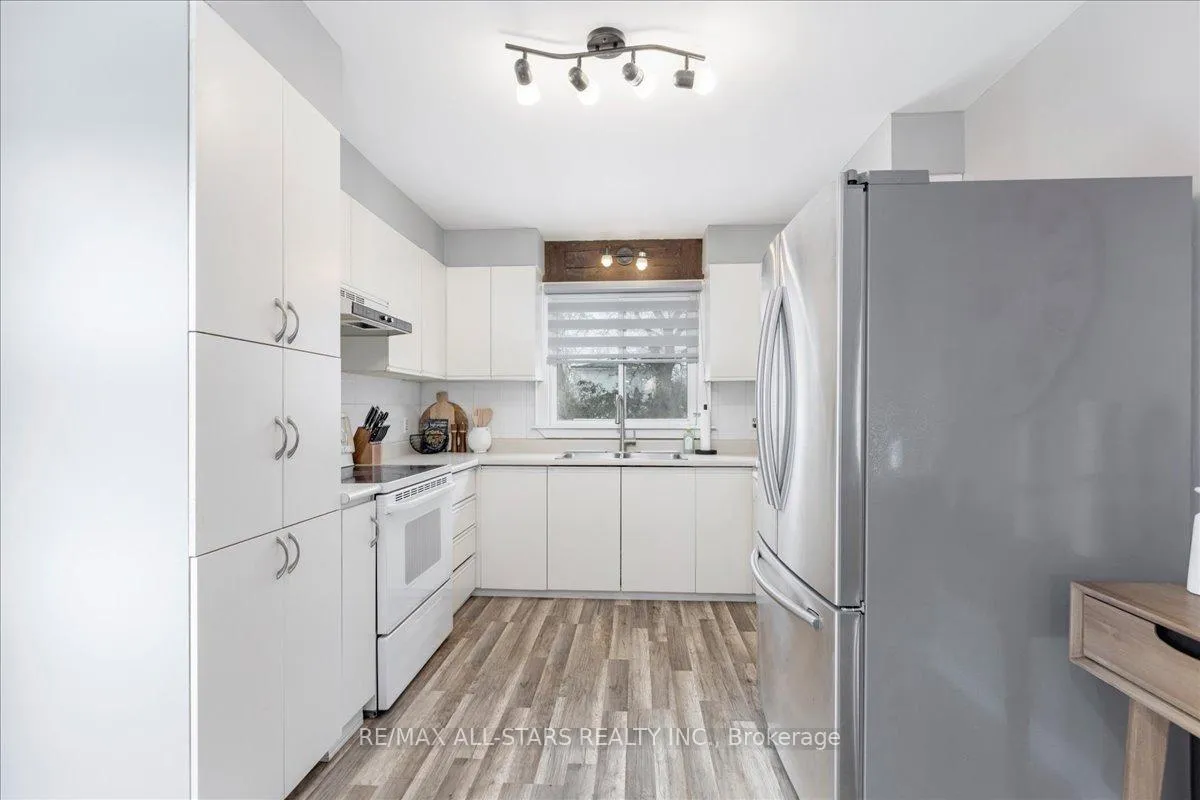 Photo 8 of 77 Biscayne Boulevard, Georgina, Keswick South — HOMEH