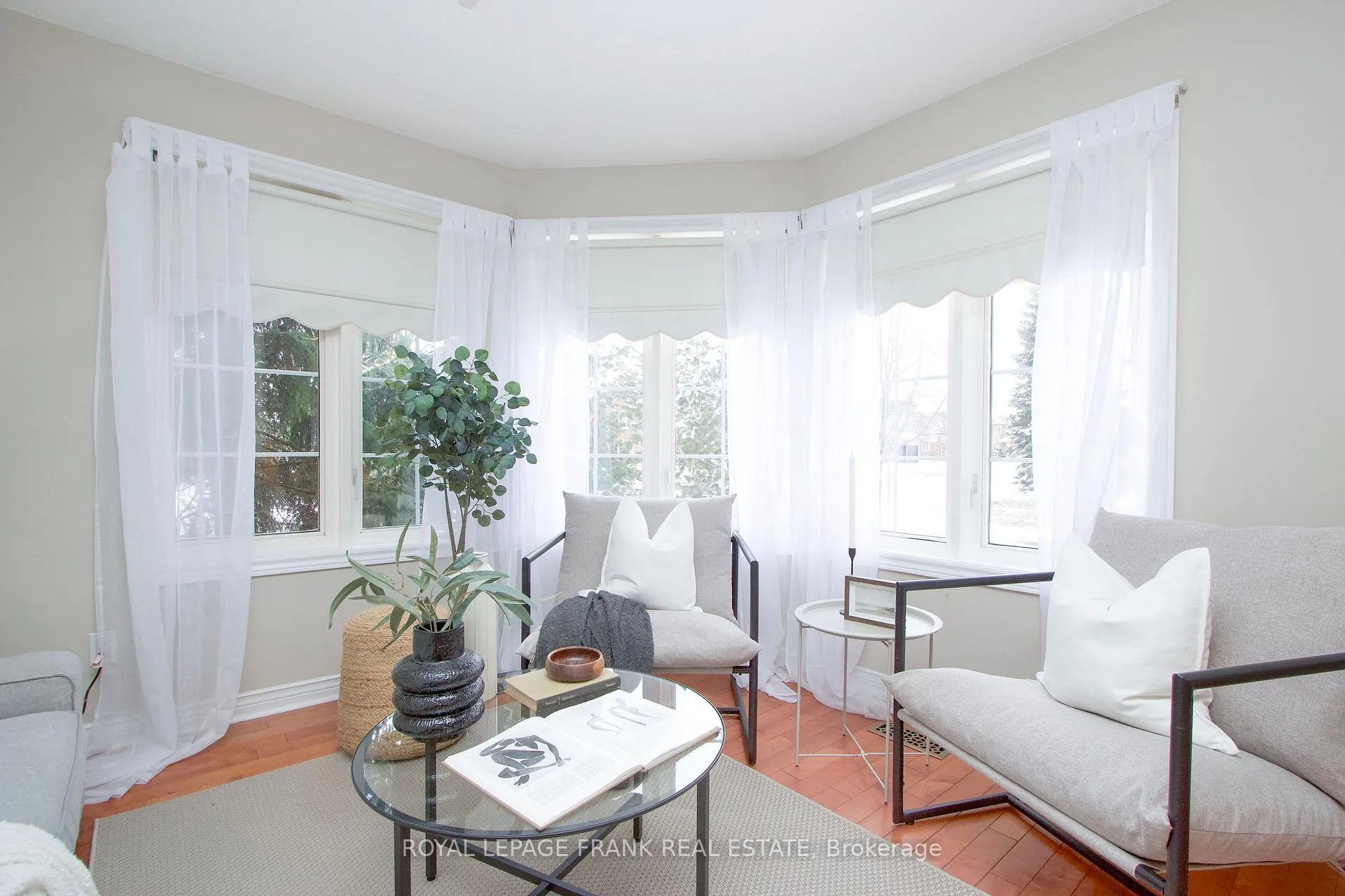 Photo 9 of 964 Deer Valley Drive, Oshawa, Northglen — HOMEH