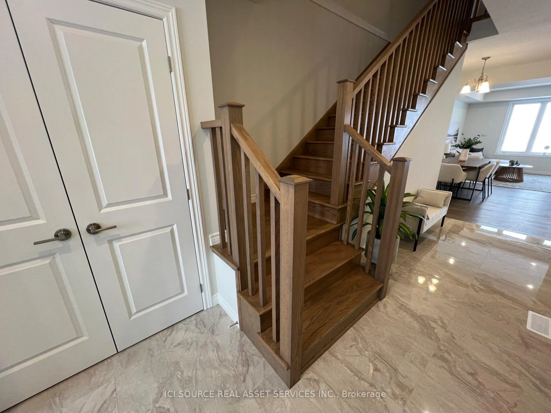Photo 4 of 264 Tanglewood Drive, Hamilton, Rural Glanbrook — HOMEH