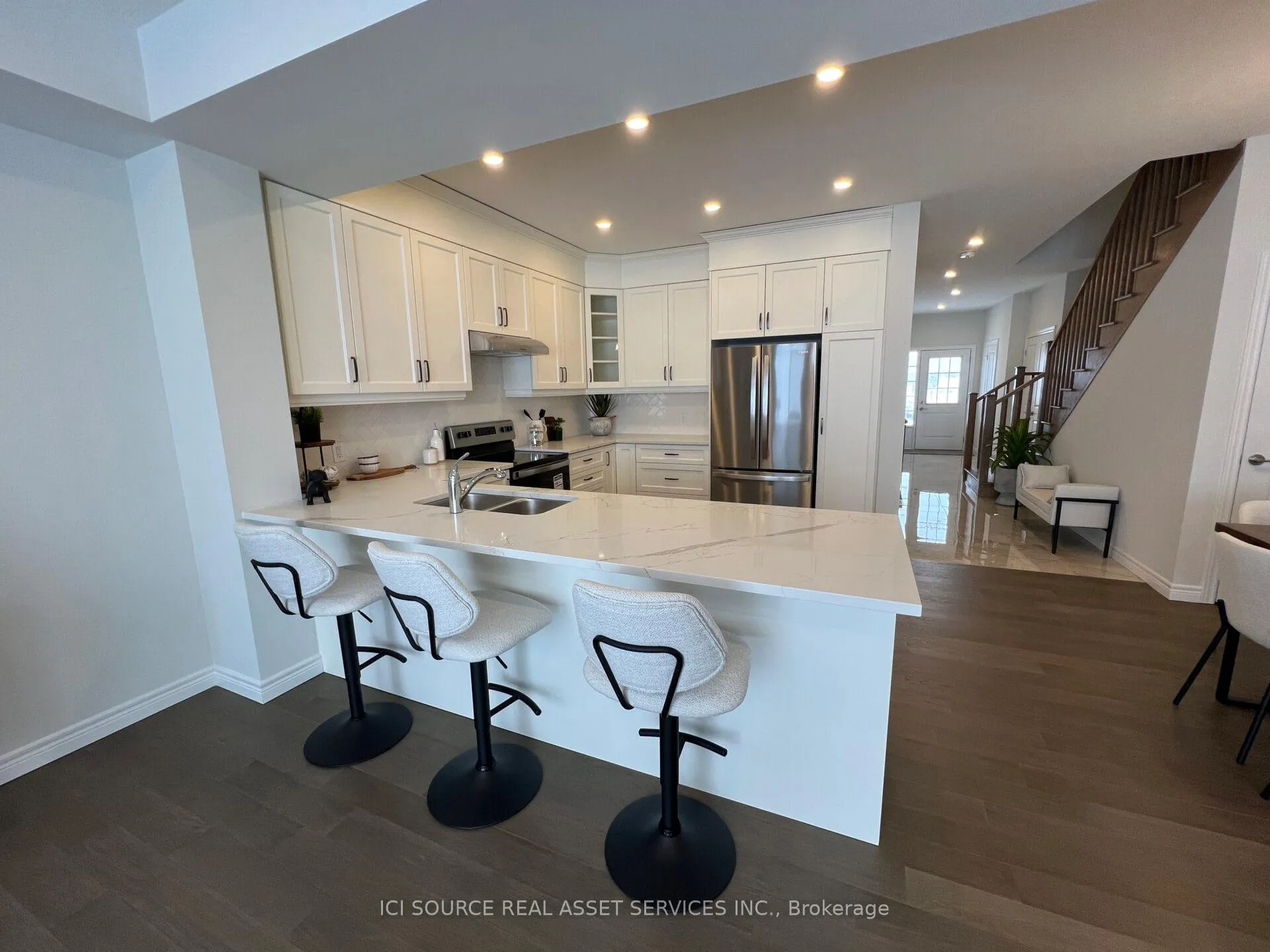 Photo 10 of 264 Tanglewood Drive, Hamilton, Rural Glanbrook — HOMEH
