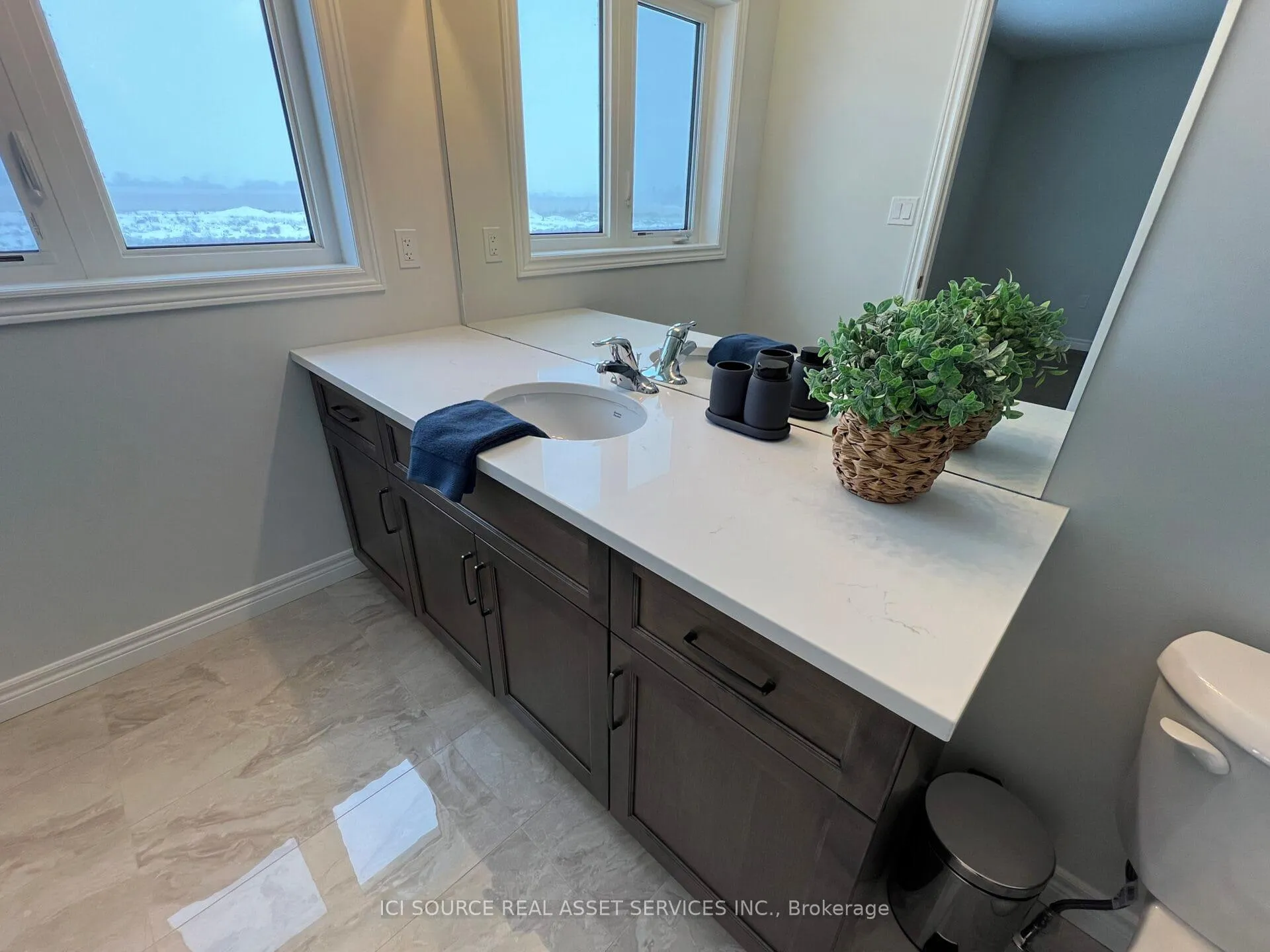 Photo 20 of 264 Tanglewood Drive, Hamilton, Rural Glanbrook — HOMEH