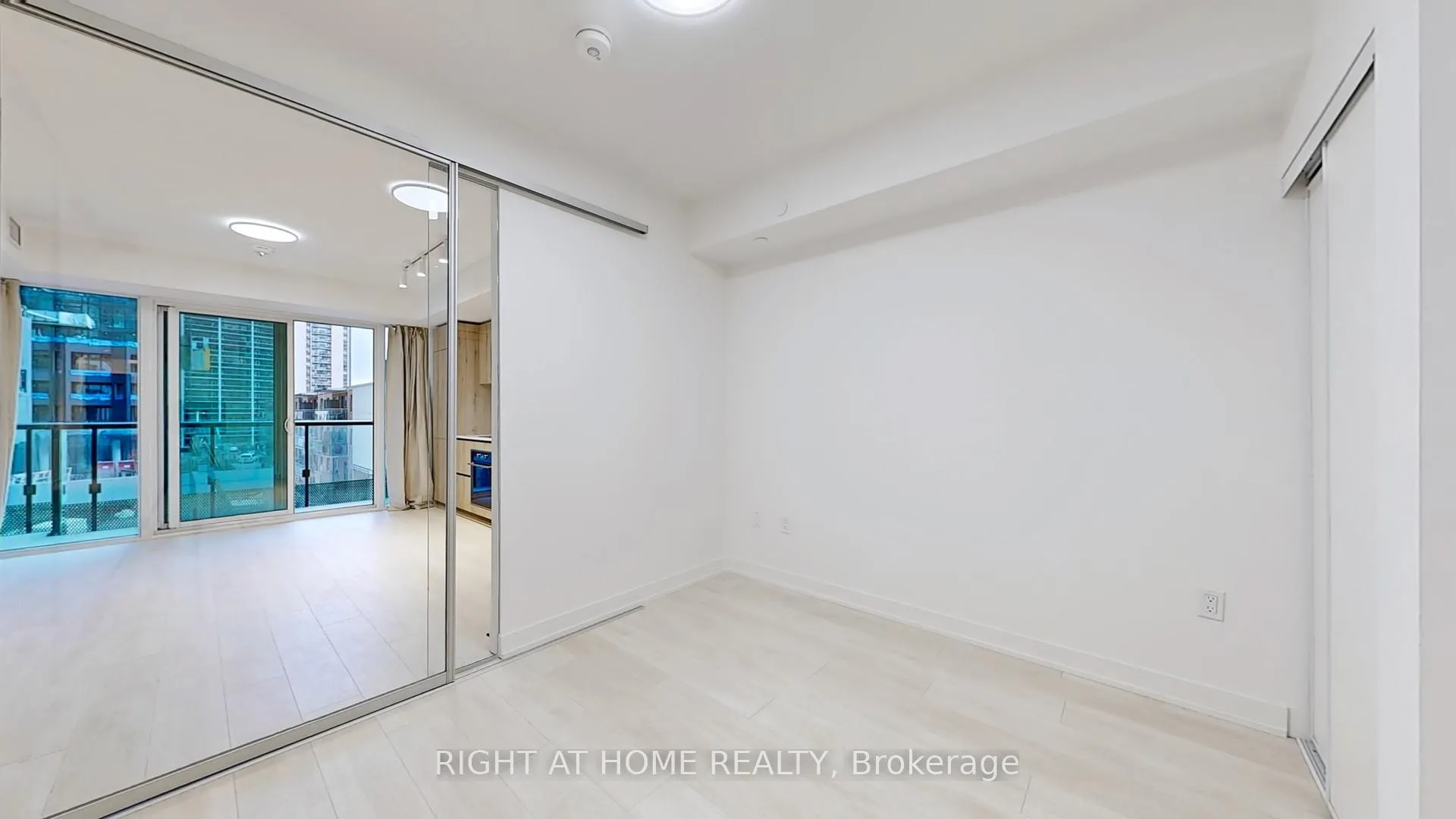 Photo 12 of Unit 308, 117 Broadway Avenue, Toronto, Mount Pleasant West — HOMEH
