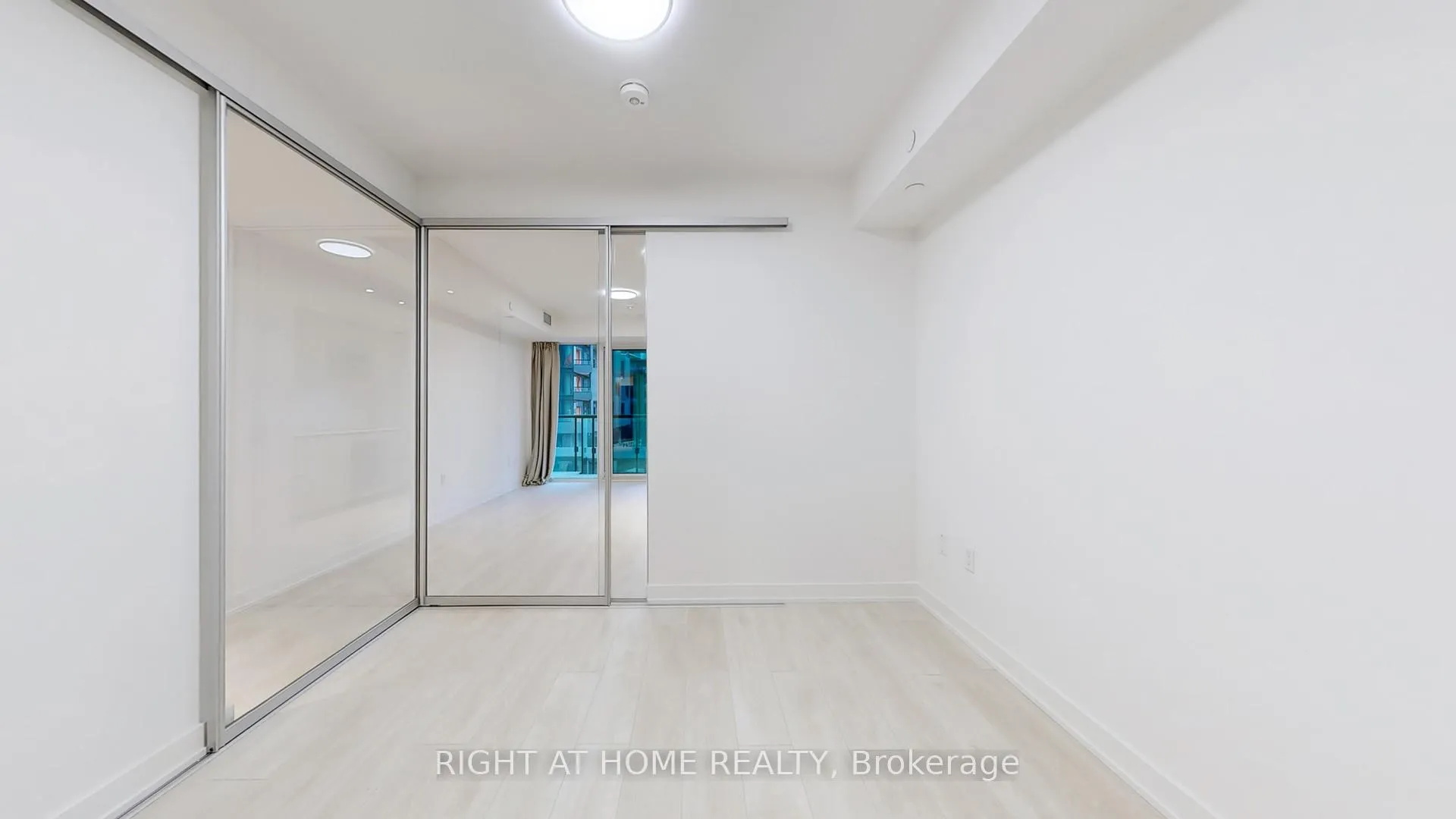 Photo 13 of Unit 308, 117 Broadway Avenue, Toronto, Mount Pleasant West — HOMEH