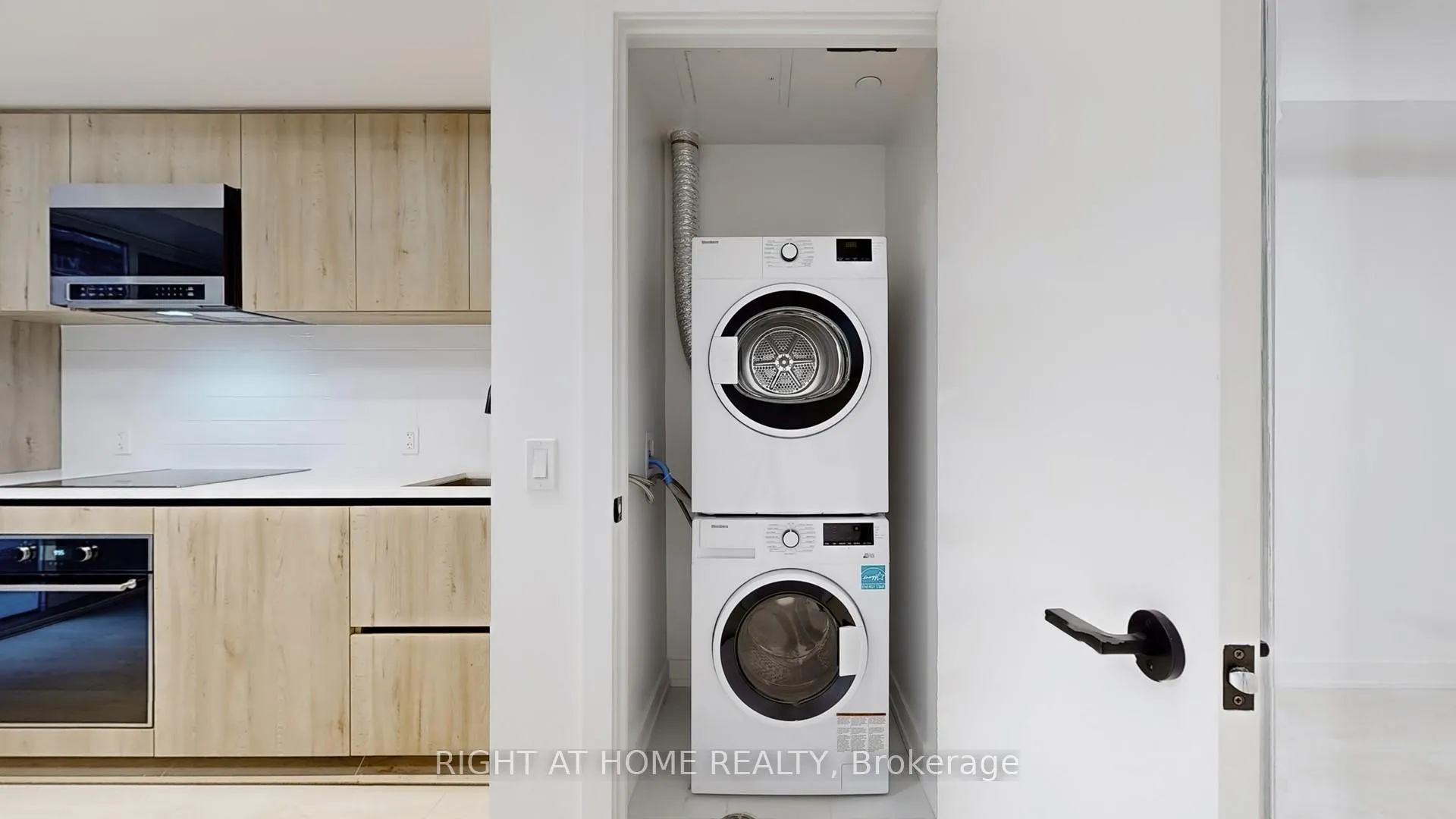 Photo 17 of Unit 308, 117 Broadway Avenue, Toronto, Mount Pleasant West — HOMEH