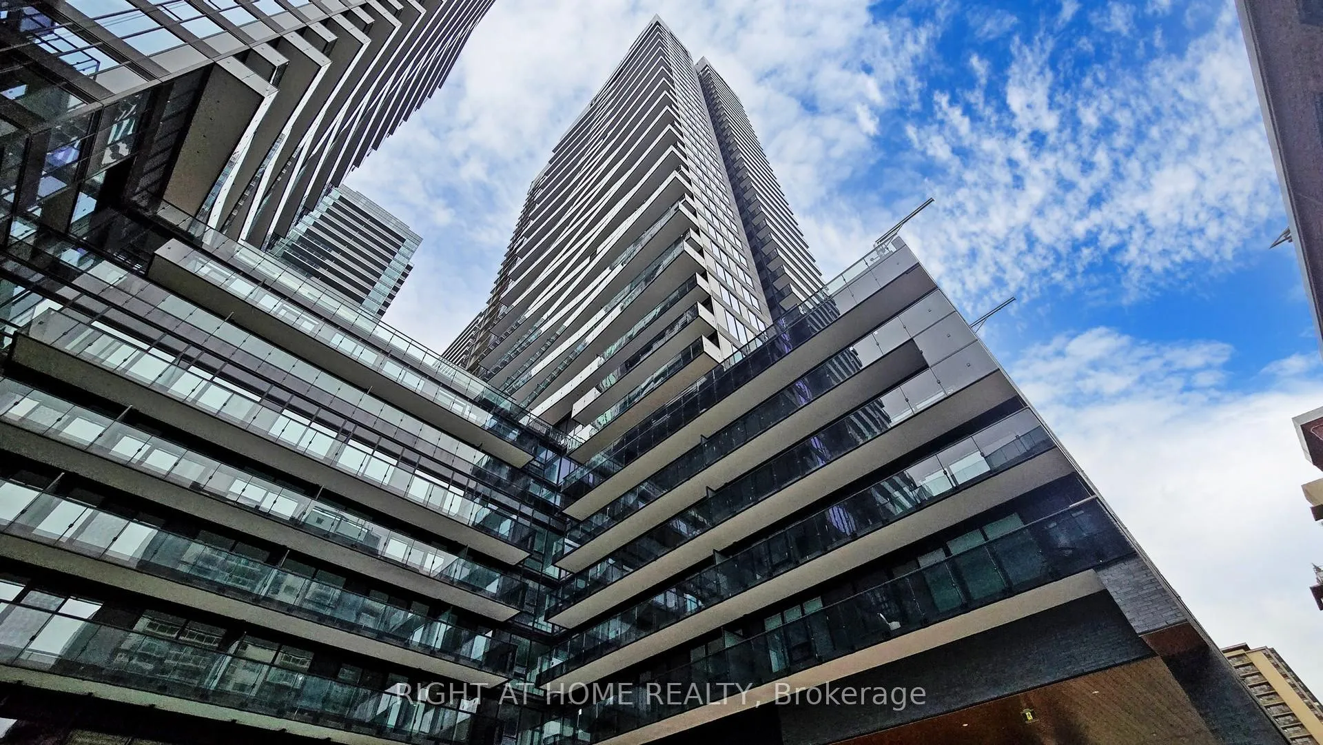 Photo 28 of Unit 308, 117 Broadway Avenue, Toronto, Mount Pleasant West — HOMEH