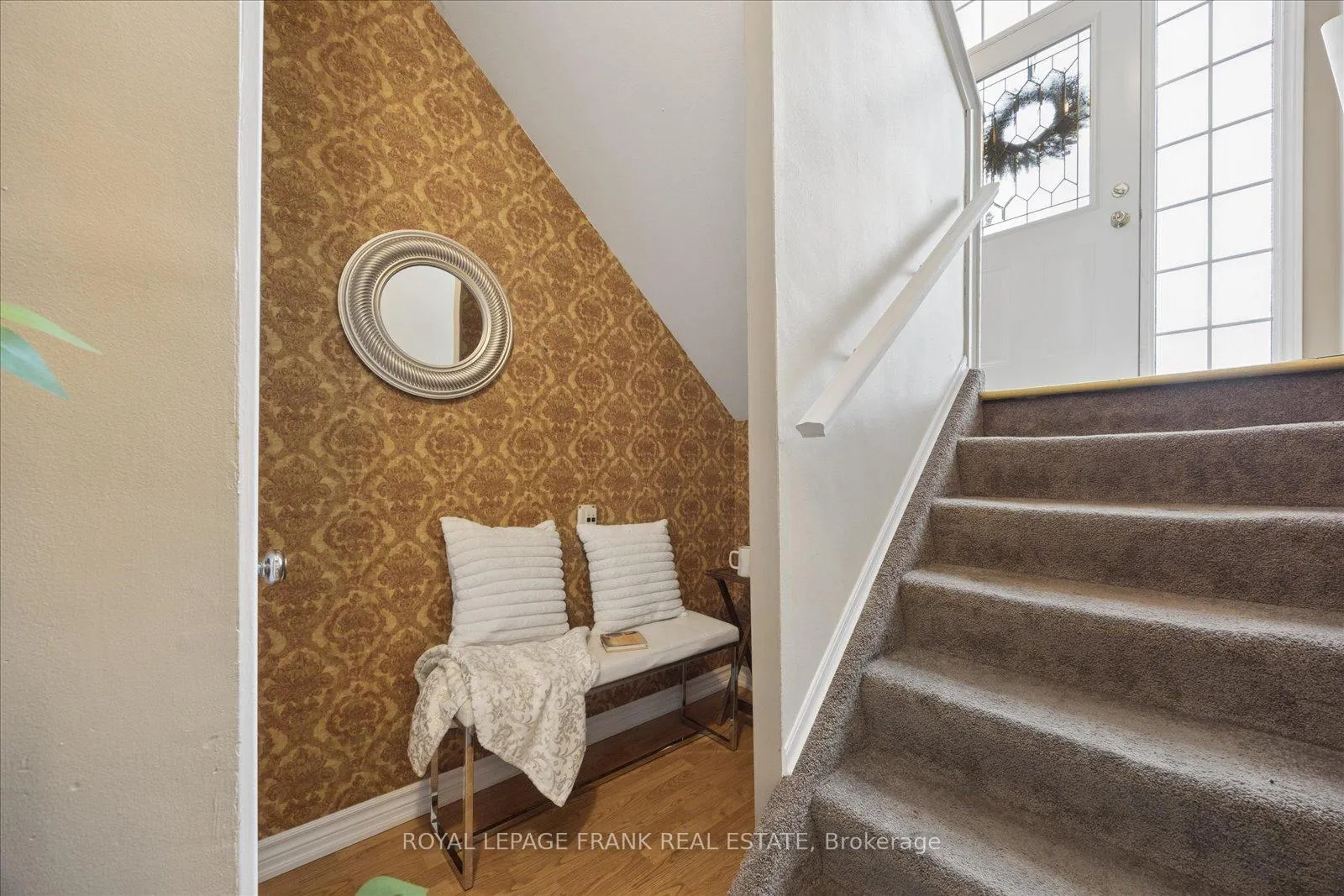 Photo 9 of 923 Greenwood Crescent, Whitby, Downtown Whitby — HOMEH