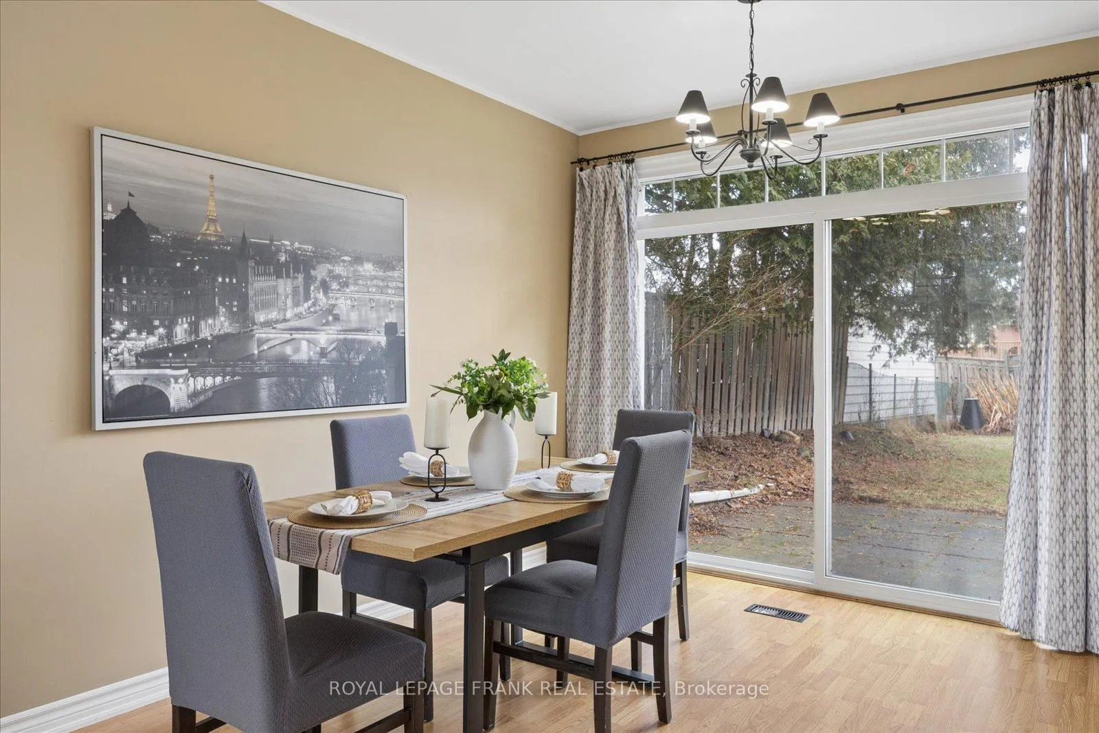 Photo 16 of 923 Greenwood Crescent, Whitby, Downtown Whitby — HOMEH