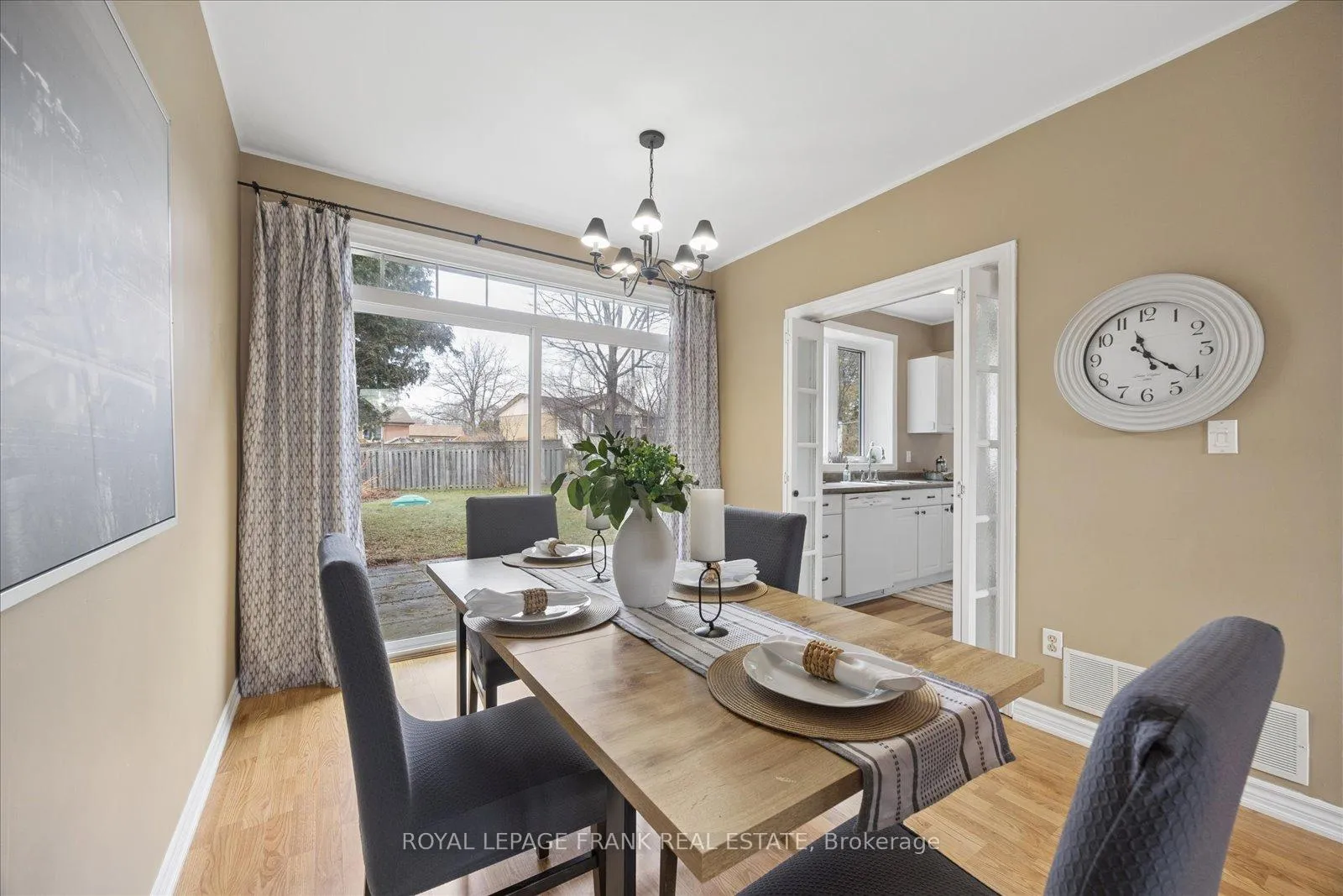 Photo 19 of 923 Greenwood Crescent, Whitby, Downtown Whitby — HOMEH