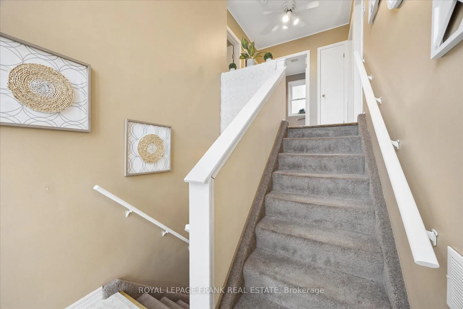 Photo 29 of 923 Greenwood Crescent, Whitby, Downtown Whitby — HOMEH