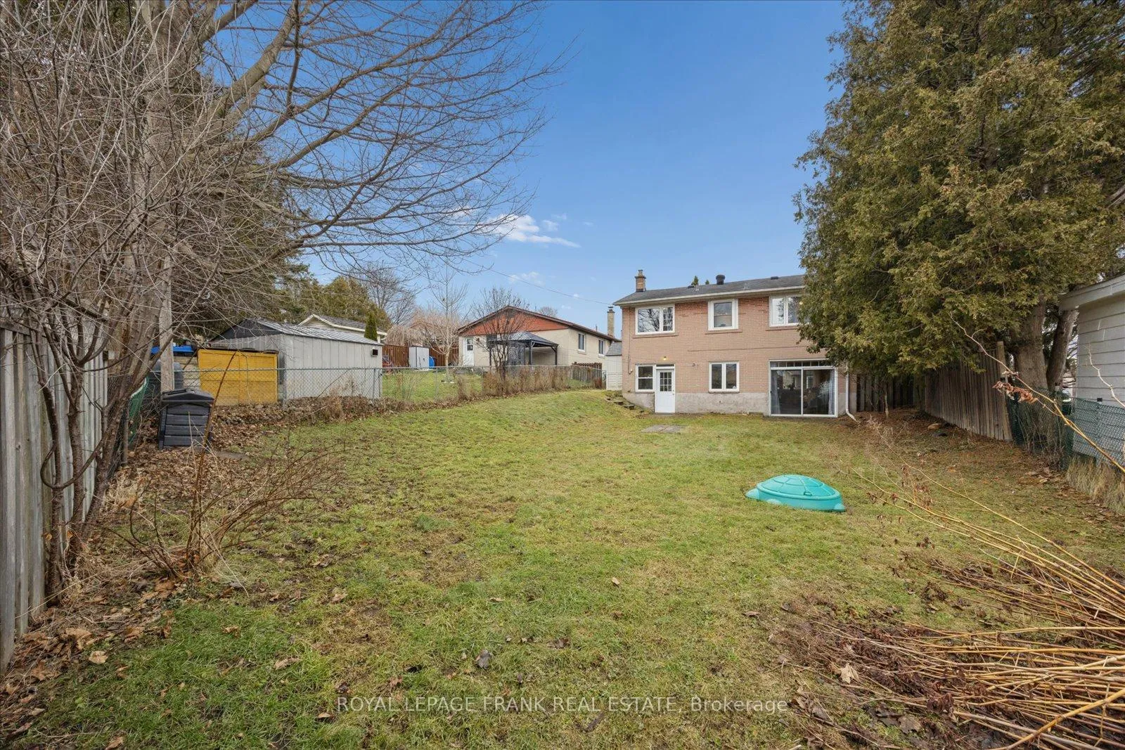 Photo 47 of 923 Greenwood Crescent, Whitby, Downtown Whitby — HOMEH