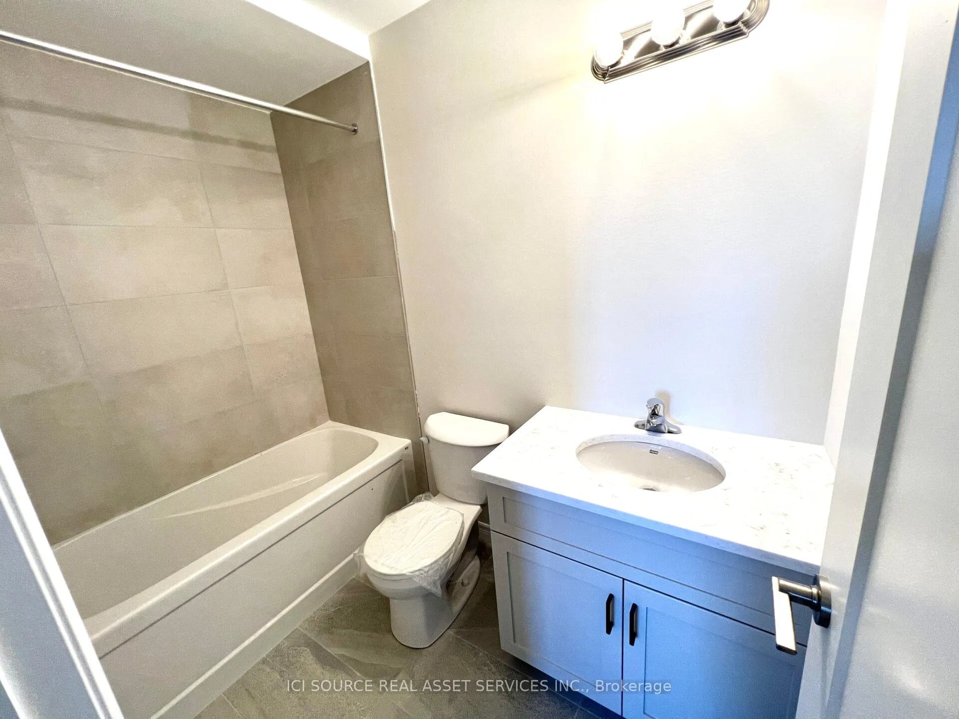 Photo 5 of Unit 31, 295 Tanglewood Drive, Hamilton, Binbrook — HOMEH