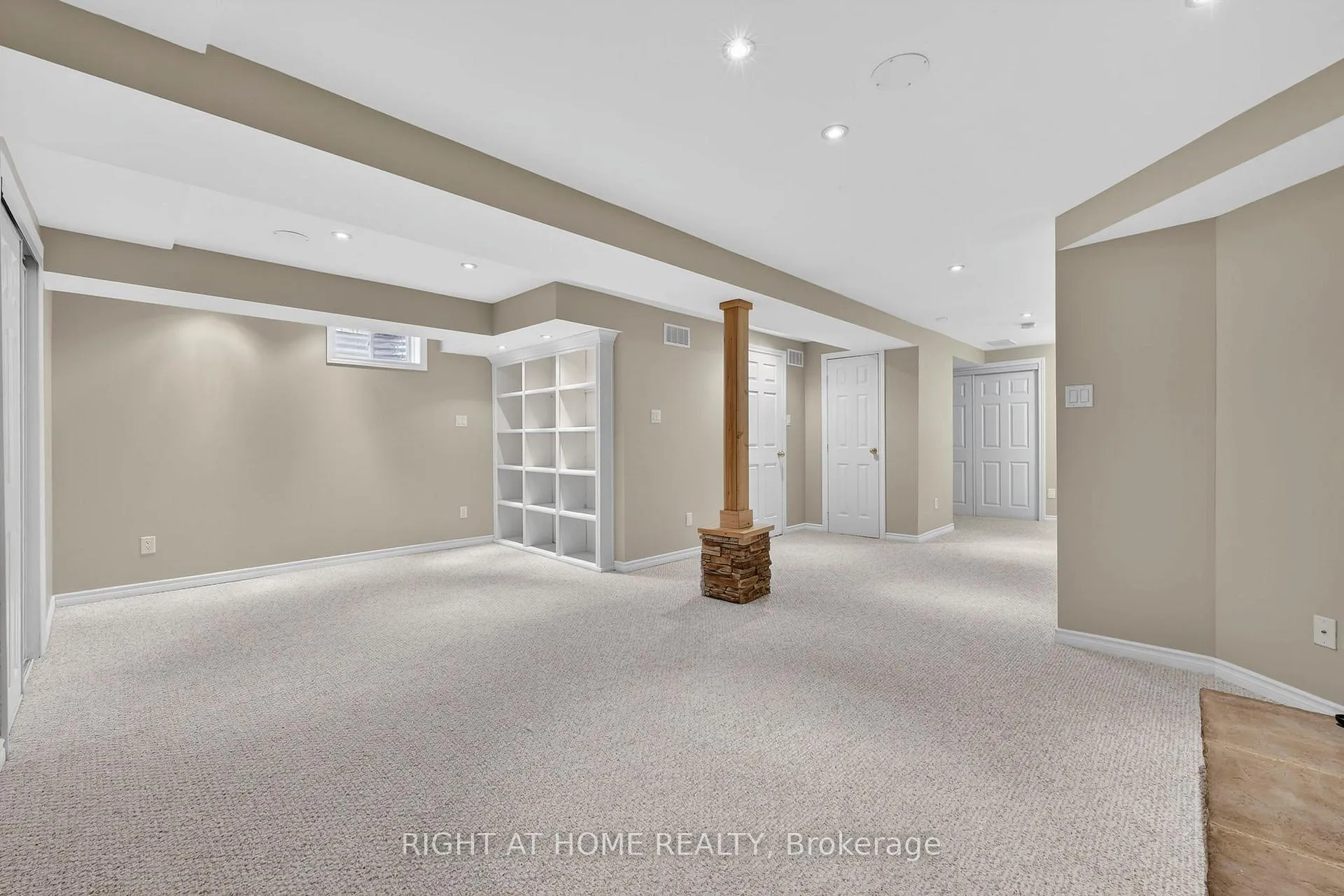 Photo 24 of 65 Masters Drive, Barrie, East Bayfield — HOMEH