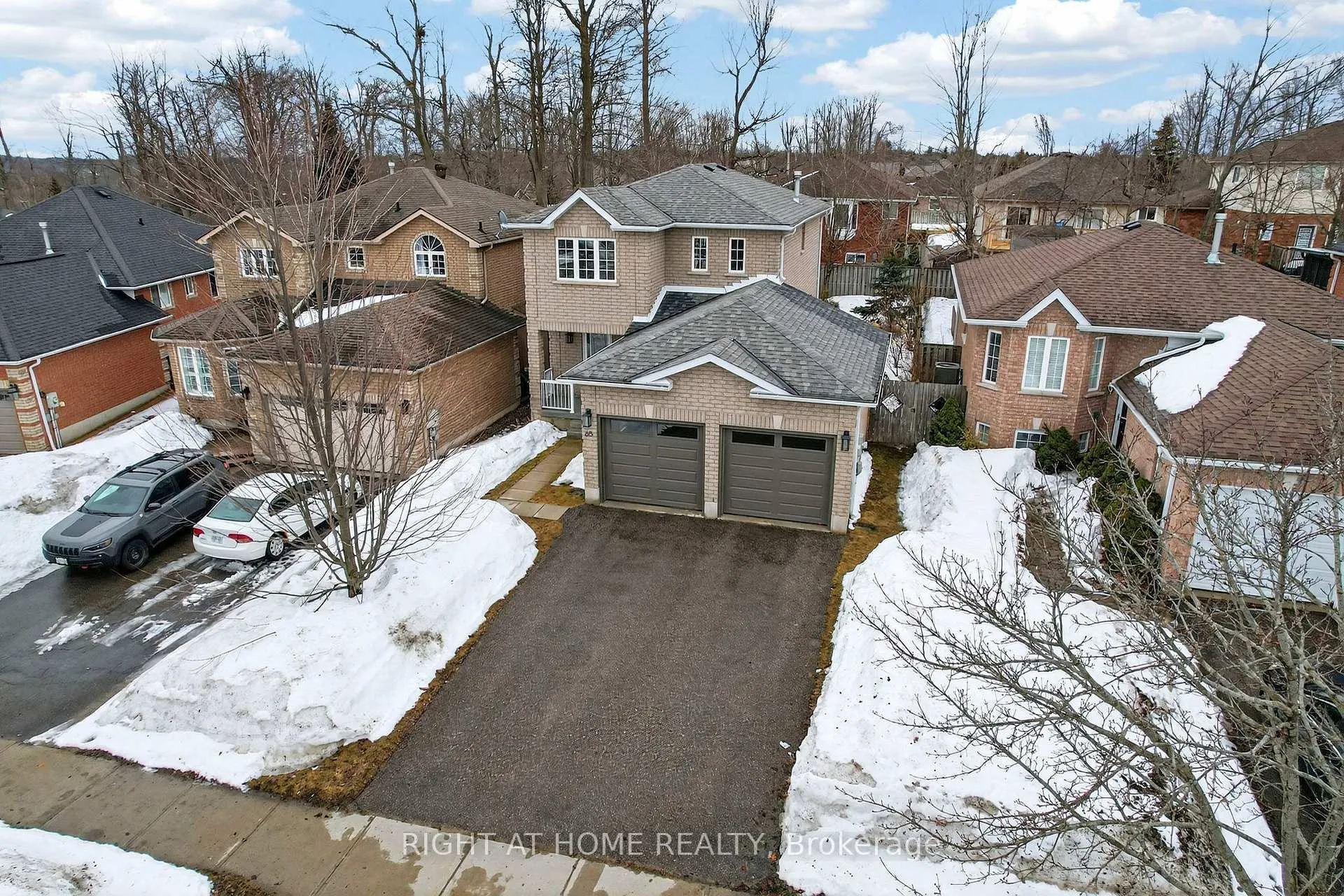 Photo 26 of 65 Masters Drive, Barrie, East Bayfield — HOMEH