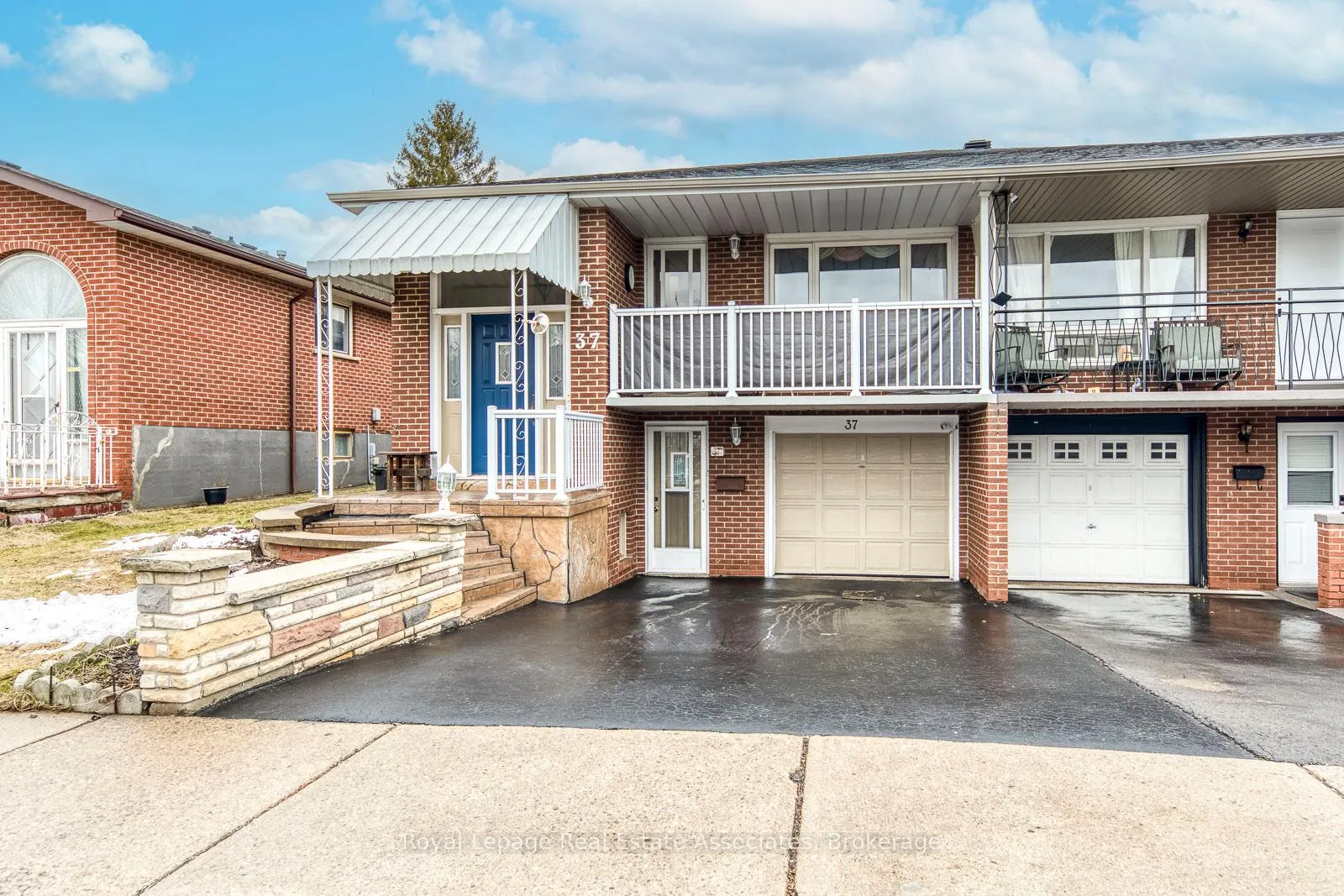 Photo 2 of 37 Prouse Drive, Brampton, Northgate — HOMEH