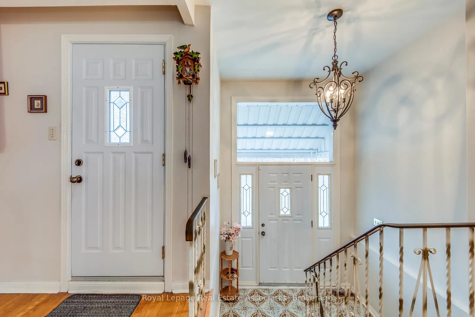 Photo 4 of 37 Prouse Drive, Brampton, Northgate — HOMEH