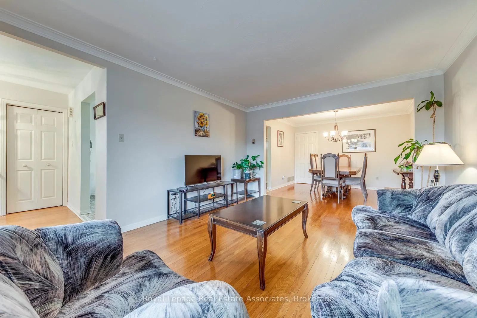 Photo 7 of 37 Prouse Drive, Brampton, Northgate — HOMEH