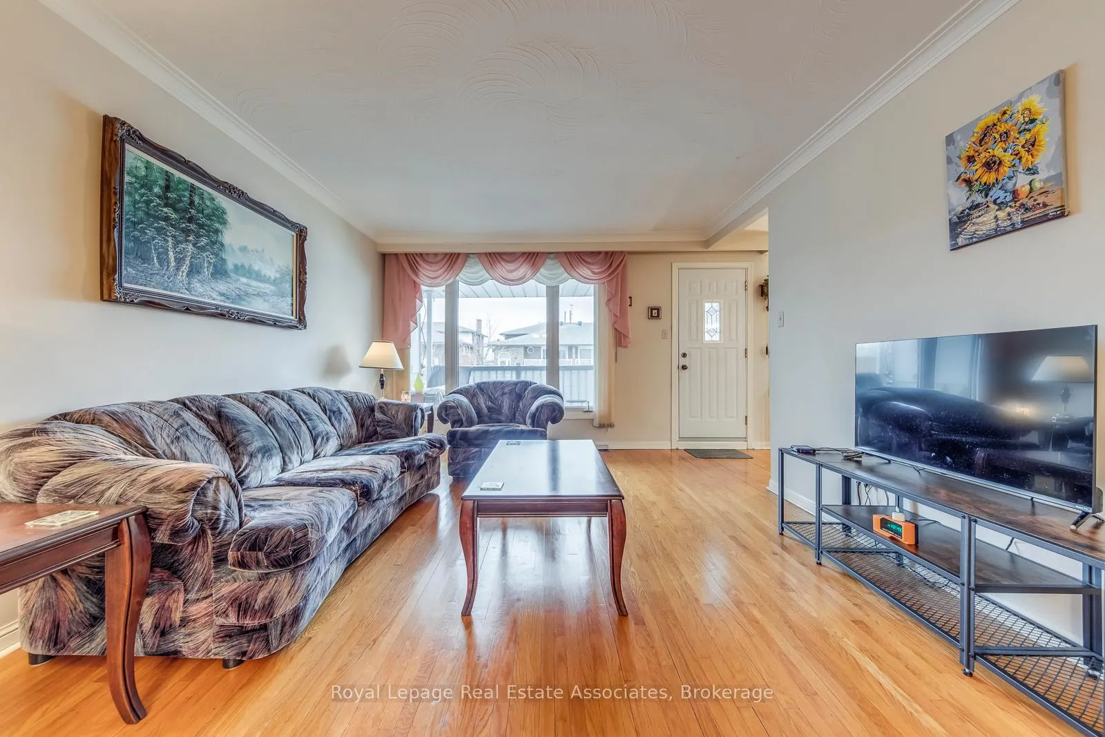 Photo 8 of 37 Prouse Drive, Brampton, Northgate — HOMEH