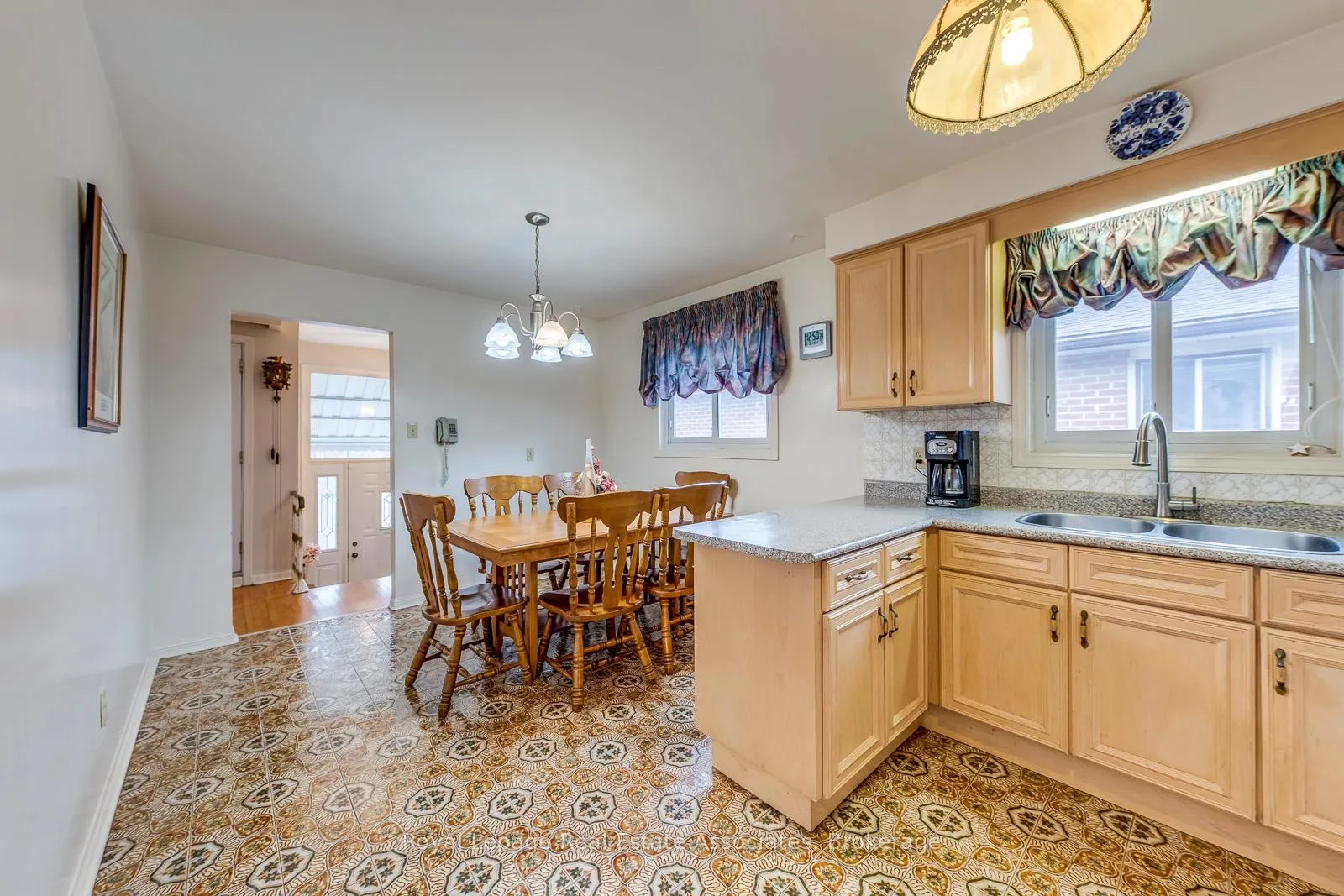 Photo 19 of 37 Prouse Drive, Brampton, Northgate — HOMEH