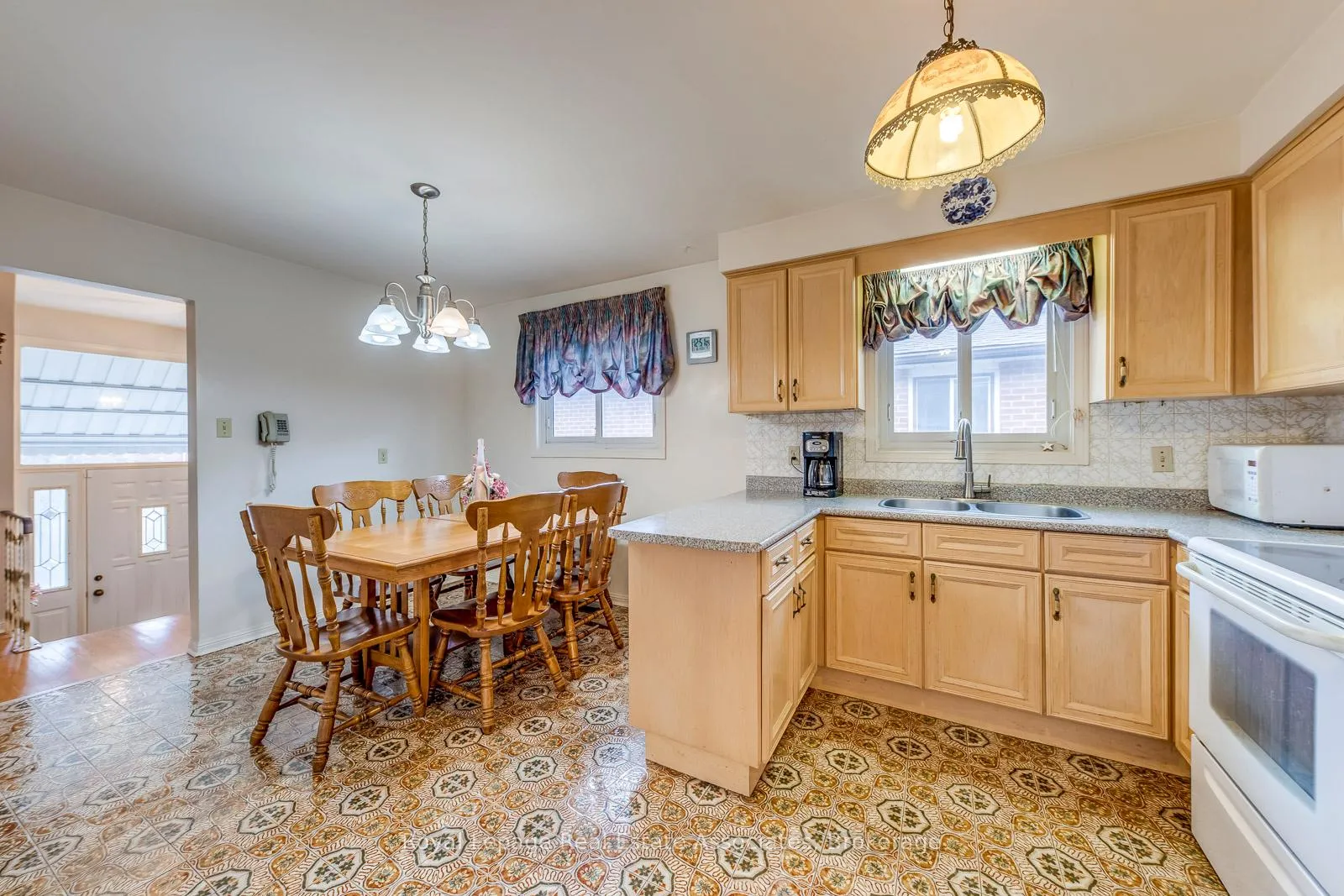 Photo 20 of 37 Prouse Drive, Brampton, Northgate — HOMEH