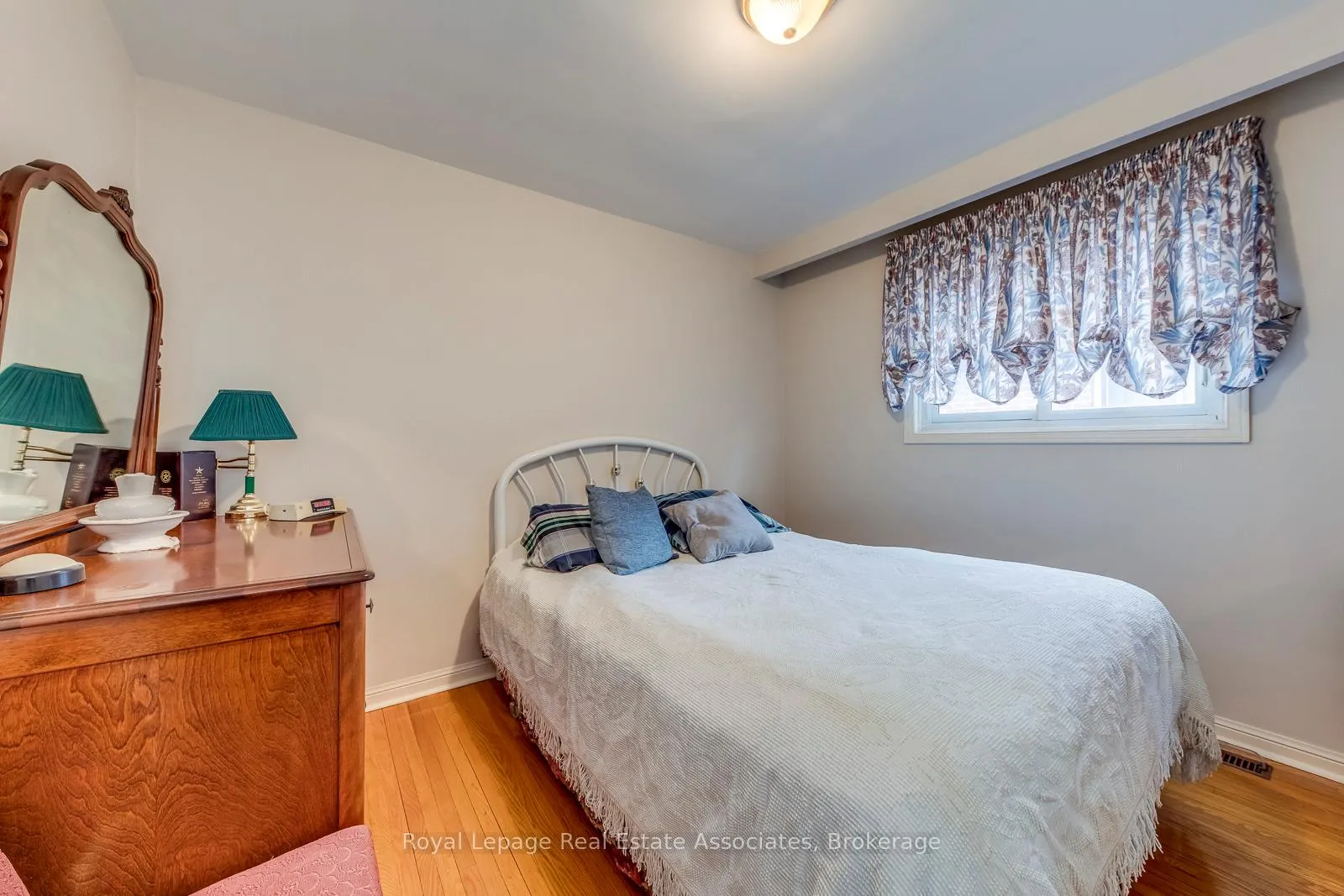 Photo 27 of 37 Prouse Drive, Brampton, Northgate — HOMEH