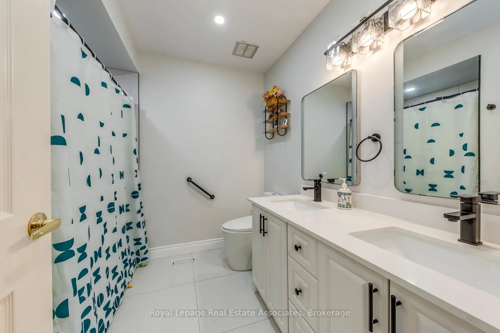 Photo 28 of 37 Prouse Drive, Brampton, Northgate — HOMEH